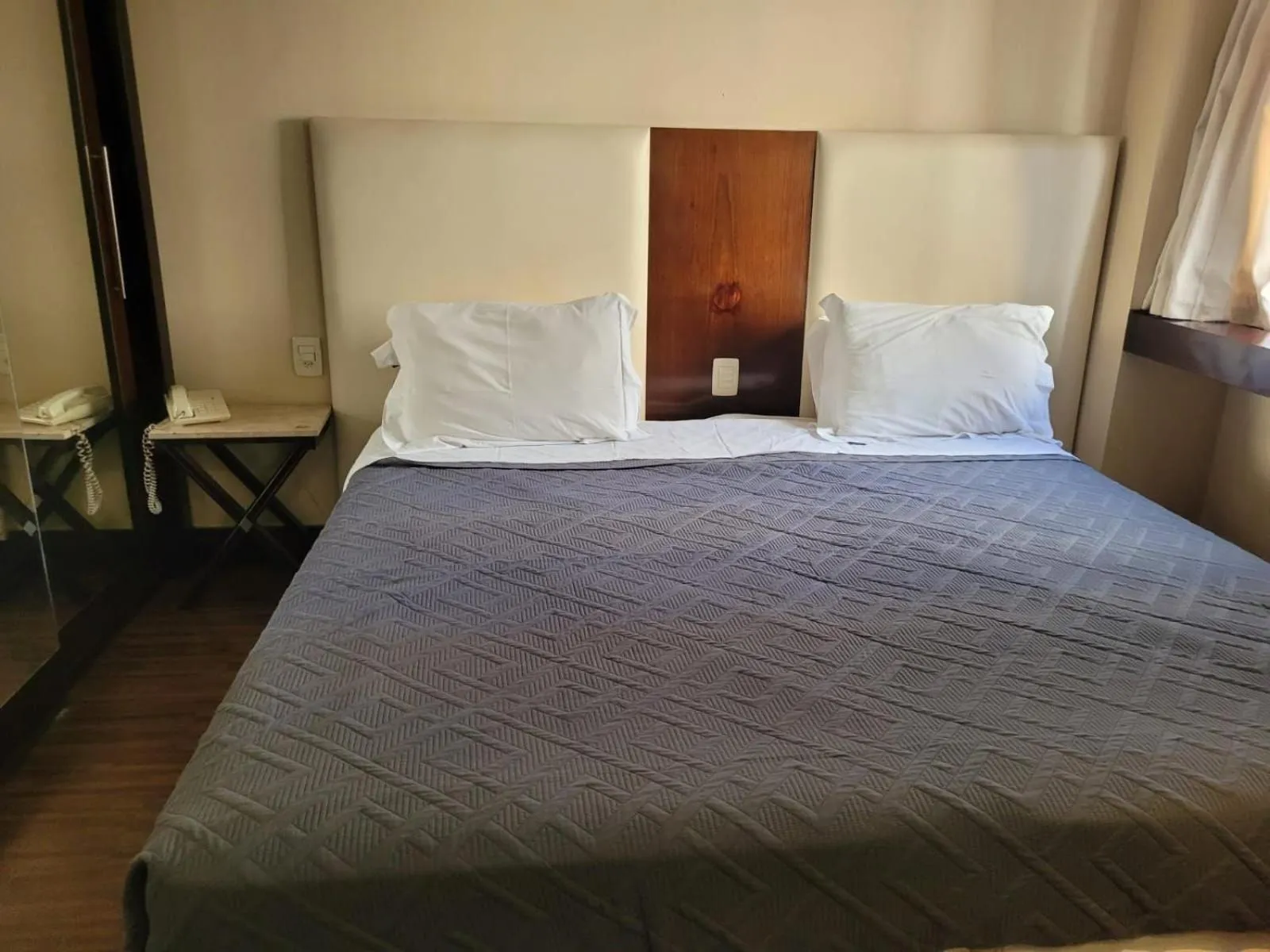 Bedroom, Bed in Elegant Flat Internacional Plaza-Garagem e Piscina