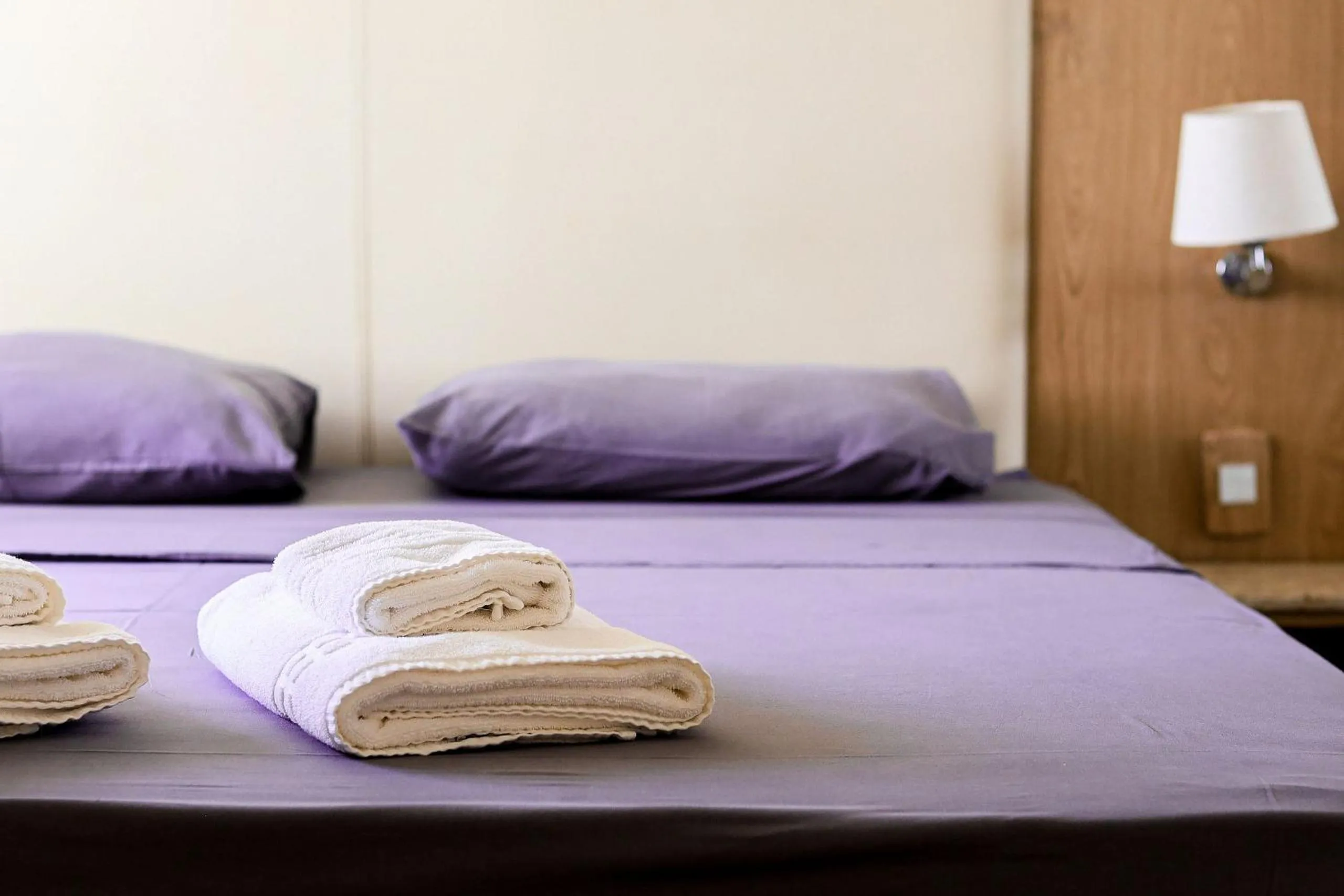 Bed in Elegant Flat Internacional Plaza-Garagem e Piscina