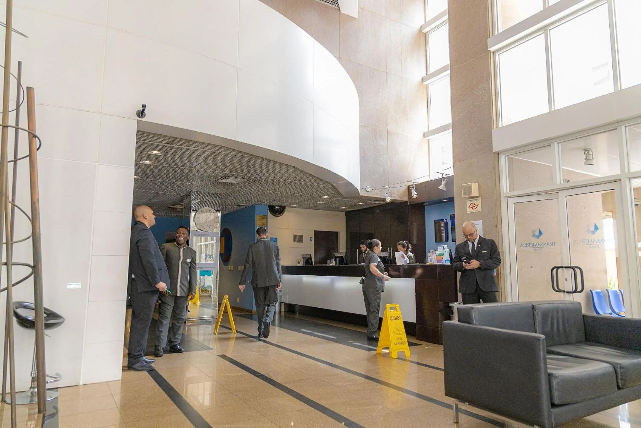 Lobby or reception in Elegant Flat Internacional Plaza-Garagem e Piscina