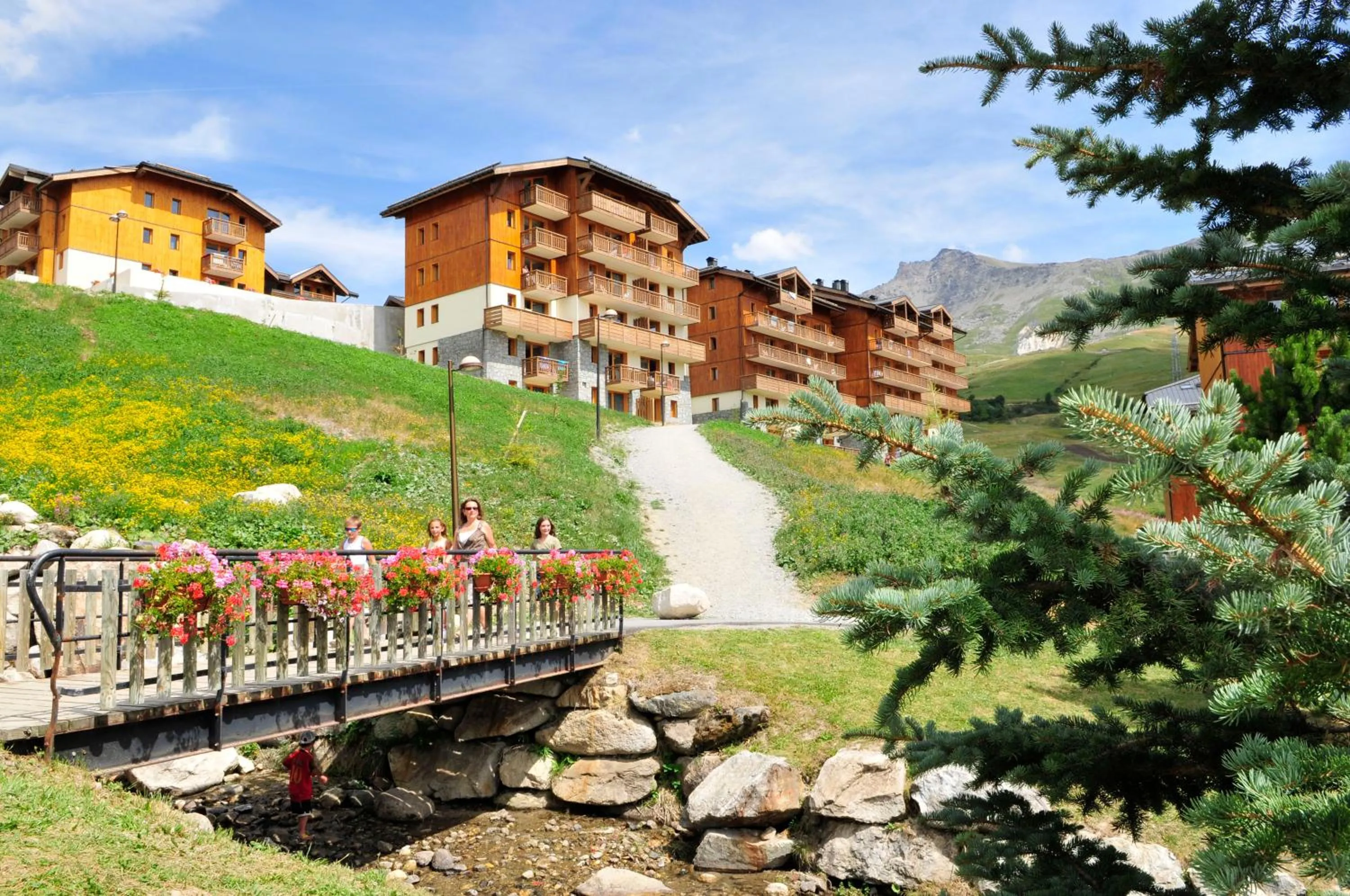 Two-Bedroom Apartment in Résidence Goélia Les 4 Vallées