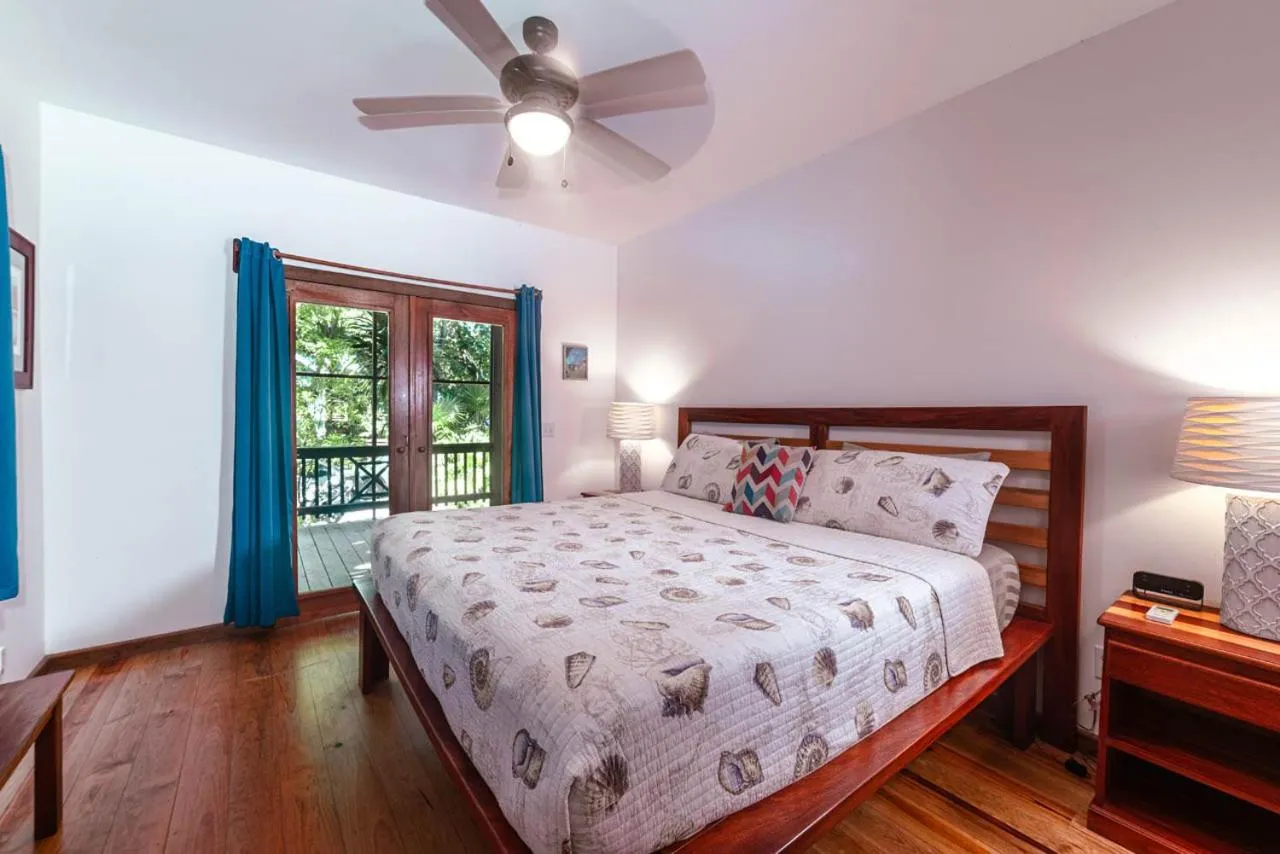 Bed in Cocolobo Resort