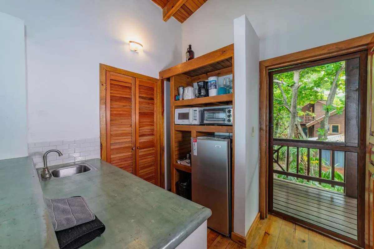 Kitchen or kitchenette in Cocolobo Resort
