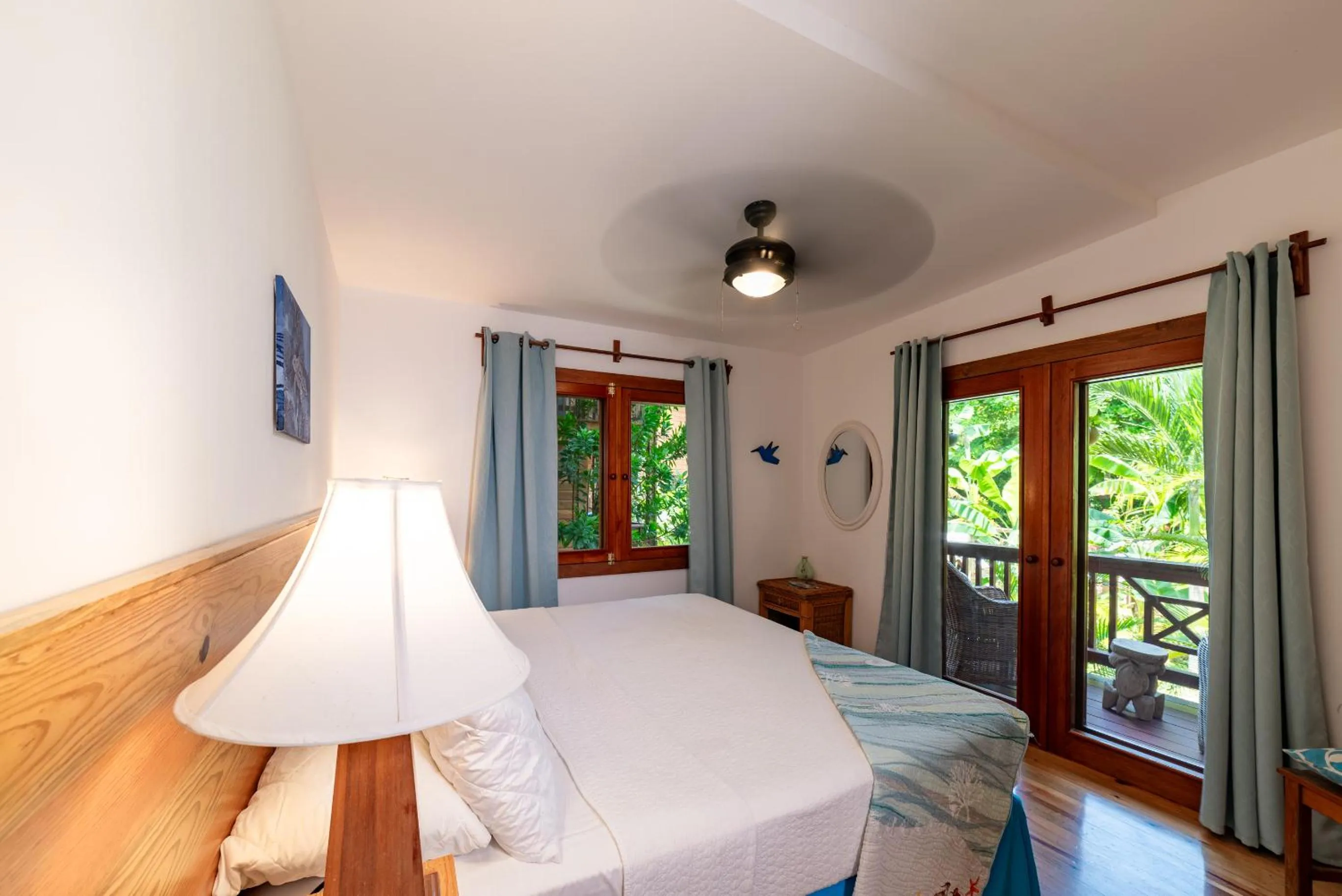 Bedroom, Bed in Cocolobo Resort