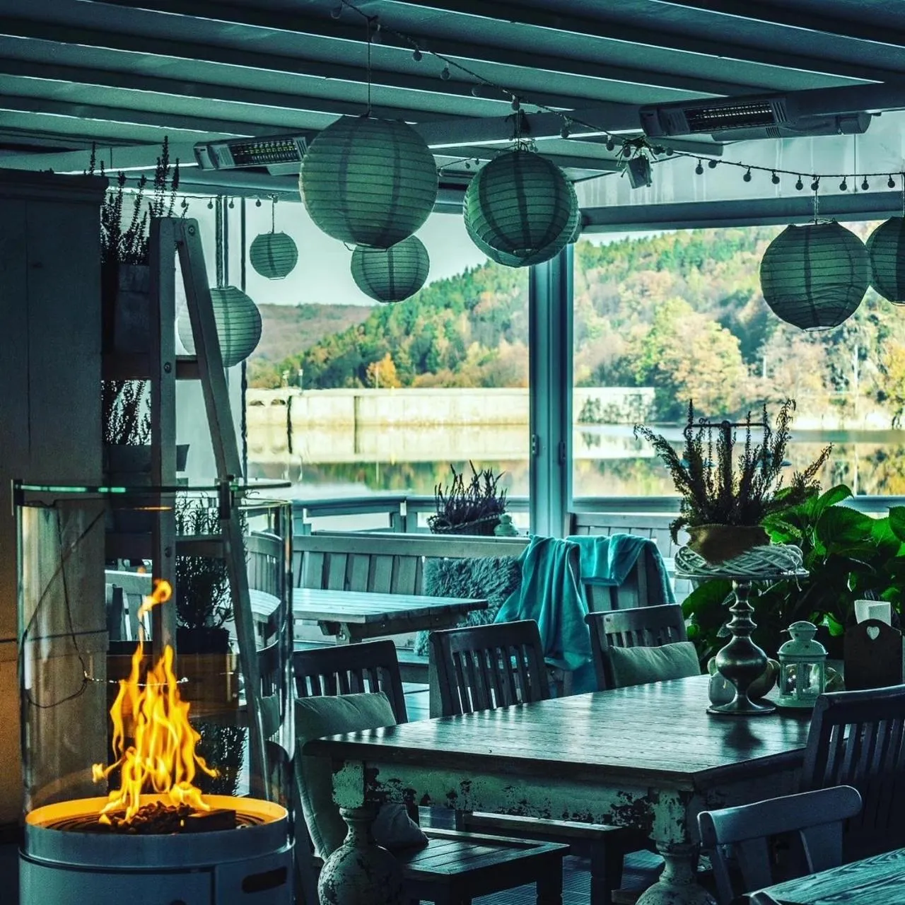 Restaurant/places to eat in Fregata