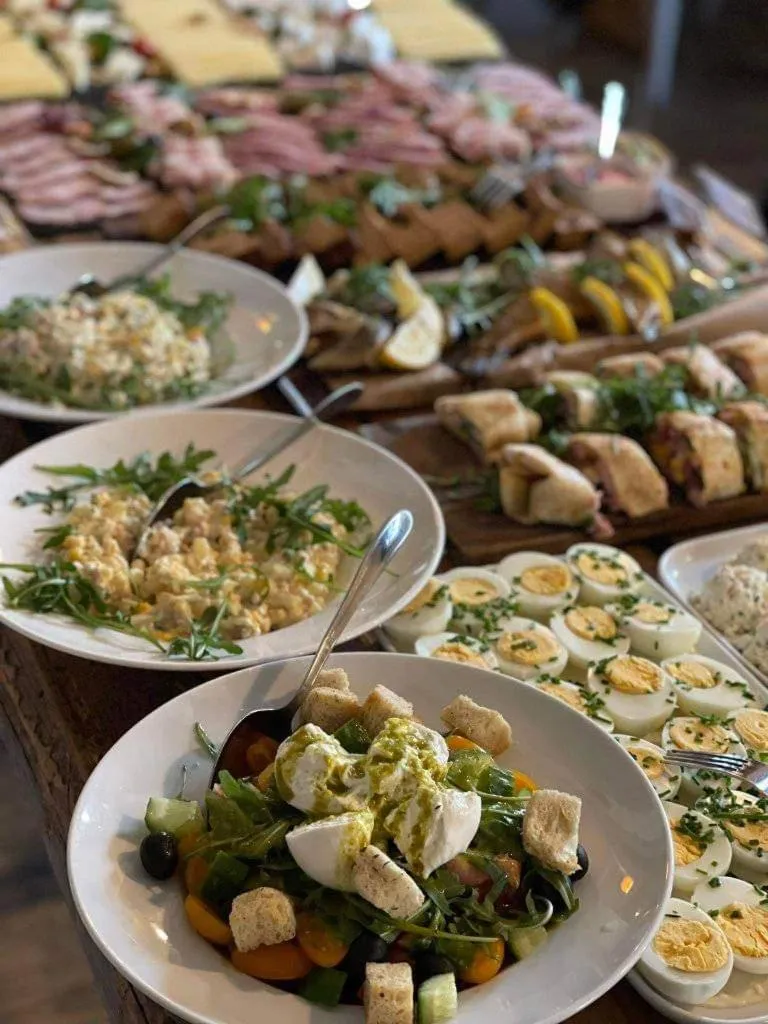 Breakfast in Fregata