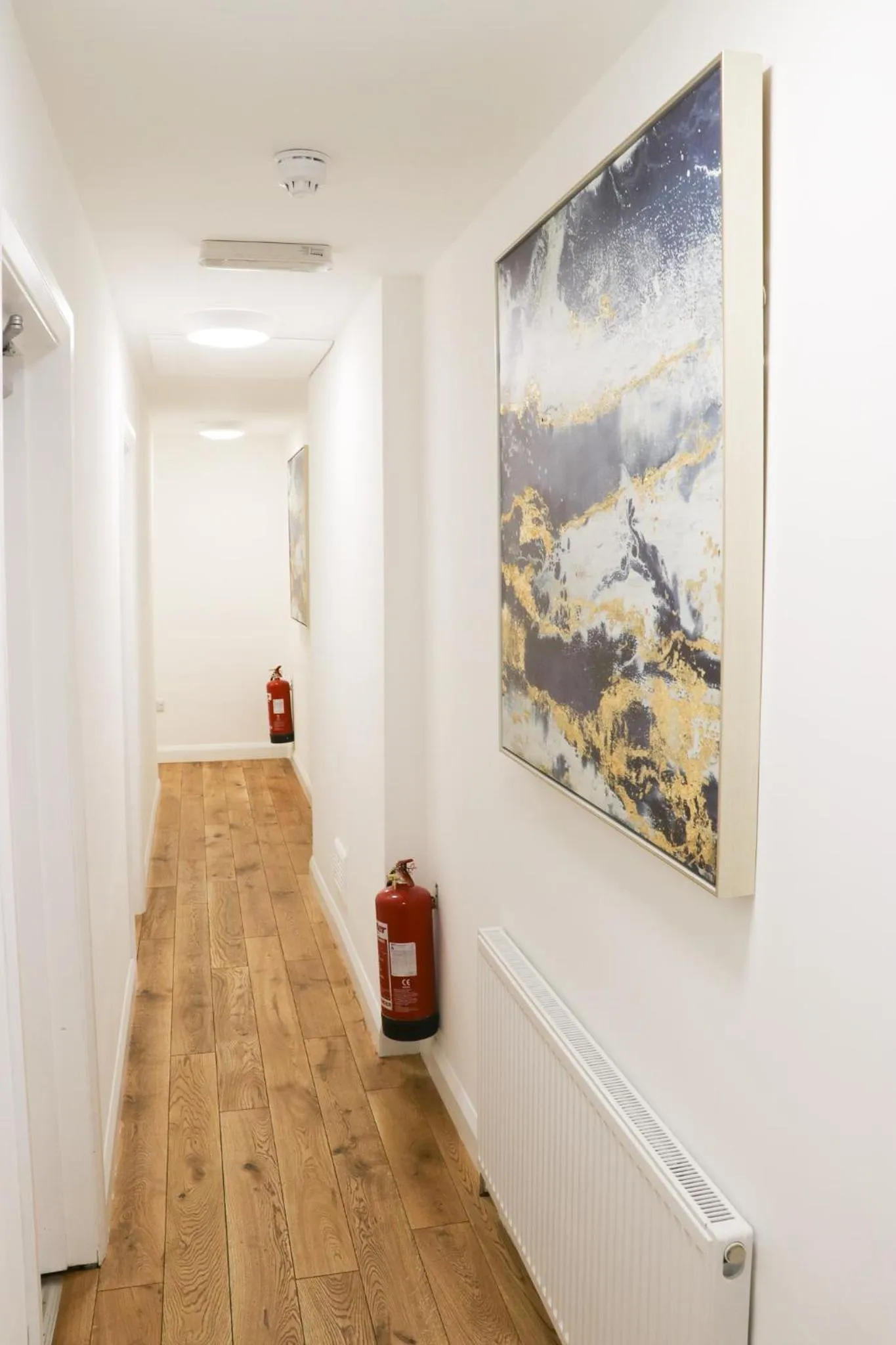 Decorative detail in The Queen's Head Hotel