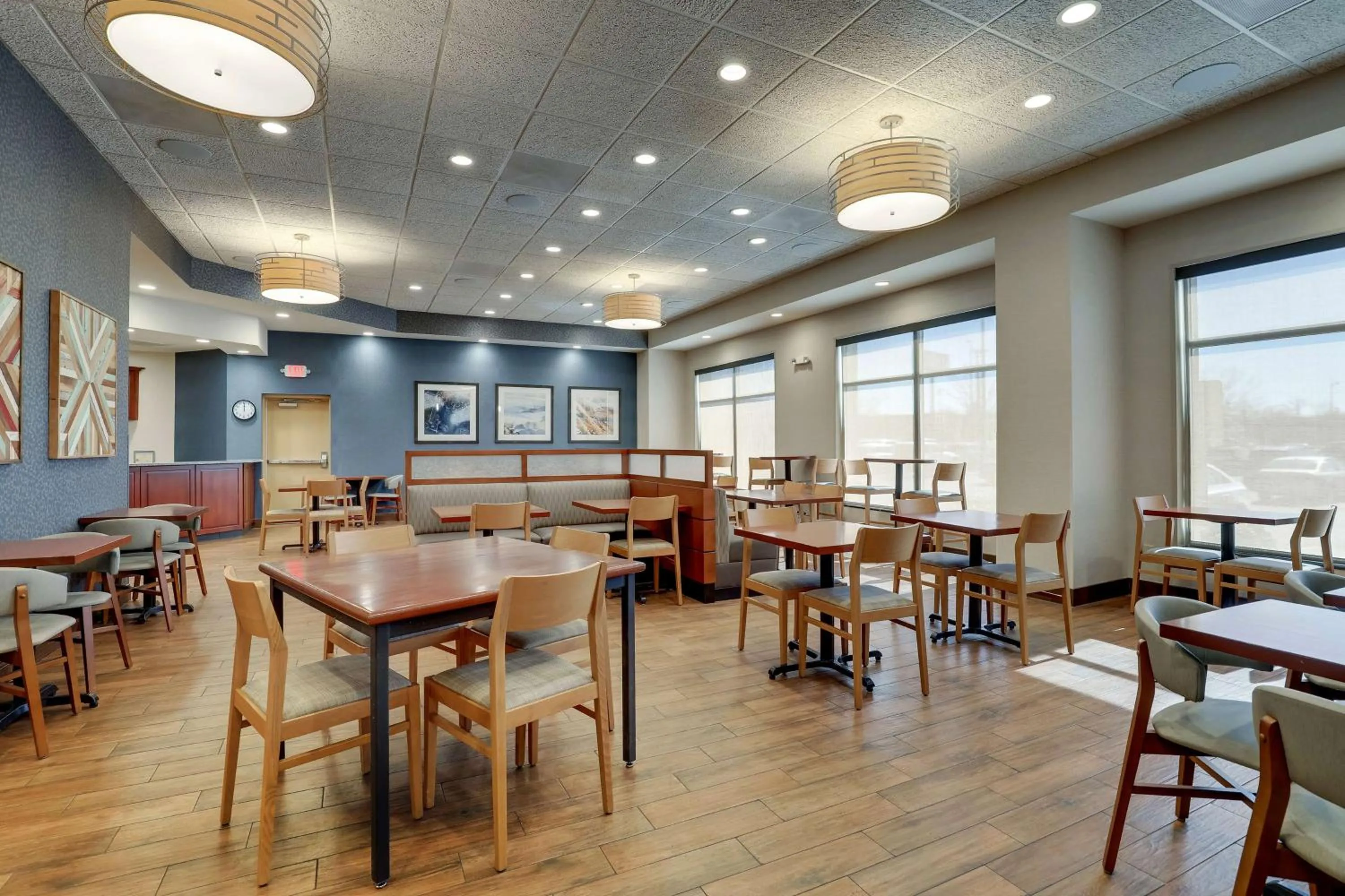 Breakfast in Drury Plaza Hotel Mt Vernon