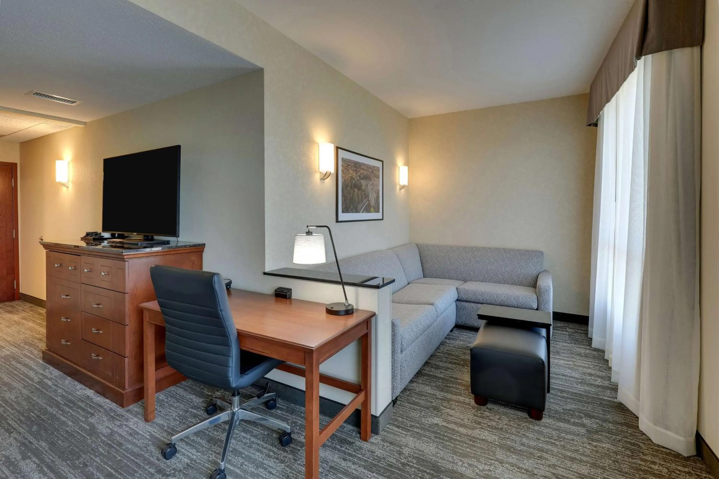 Bedroom in Drury Plaza Hotel Mt Vernon