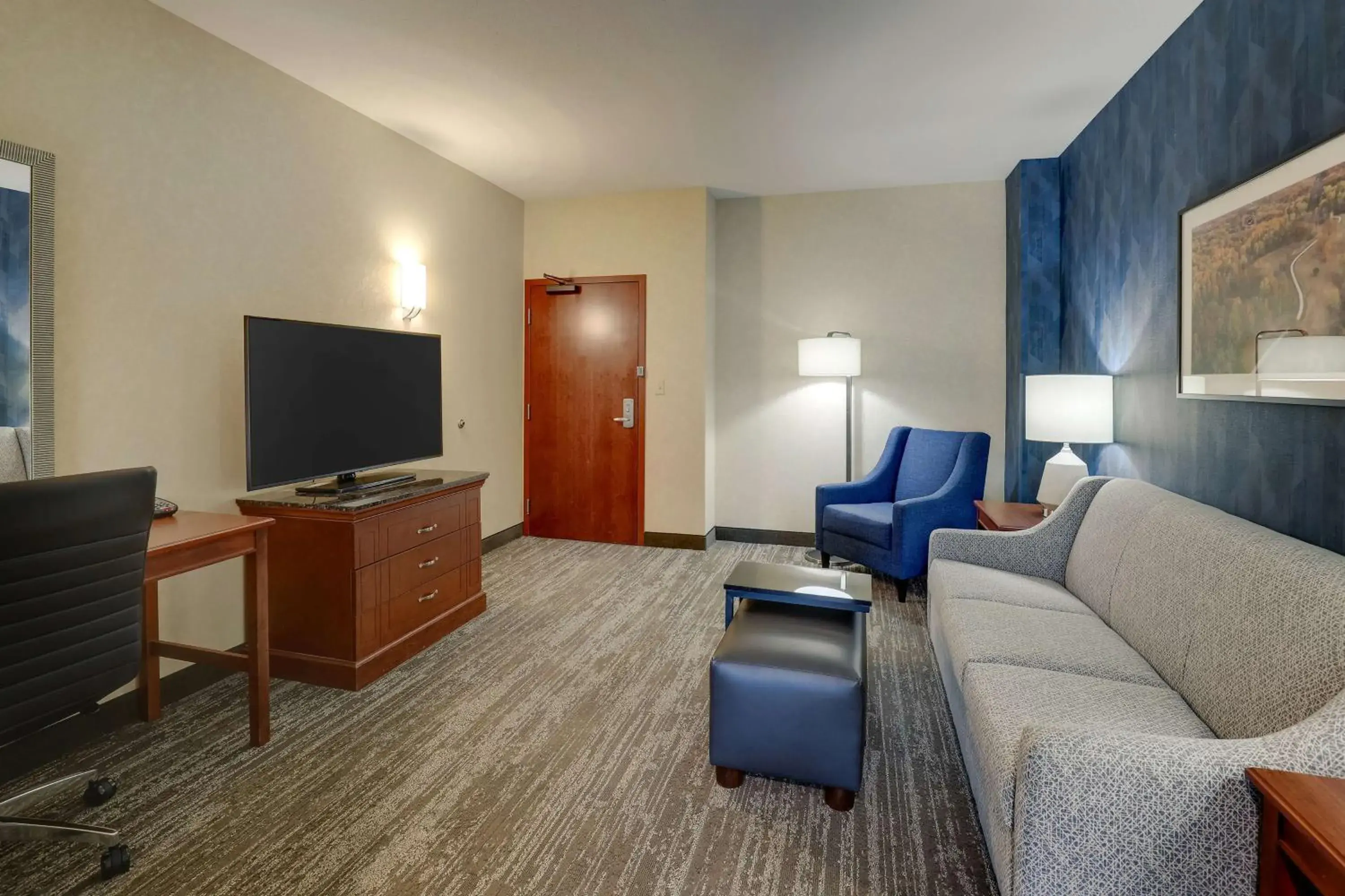 Queen Suite with Sofa Bed - Hearing Accessible in Drury Plaza Hotel Mt Vernon Queen Suite with Sofa Bed - Hearing Accessible in Drury Plaza Hotel Mt Vernon