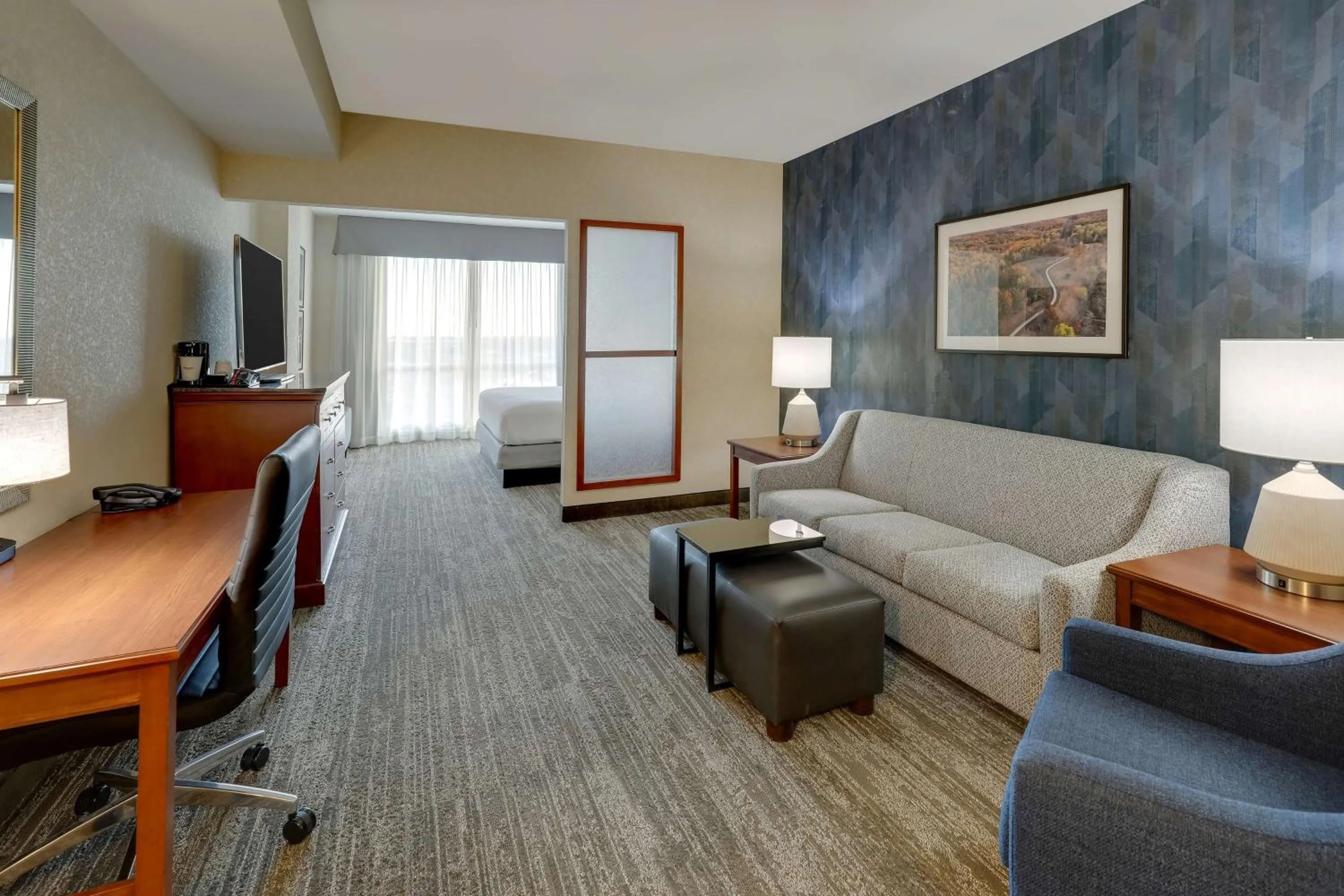 Bedroom in Drury Plaza Hotel Mt Vernon