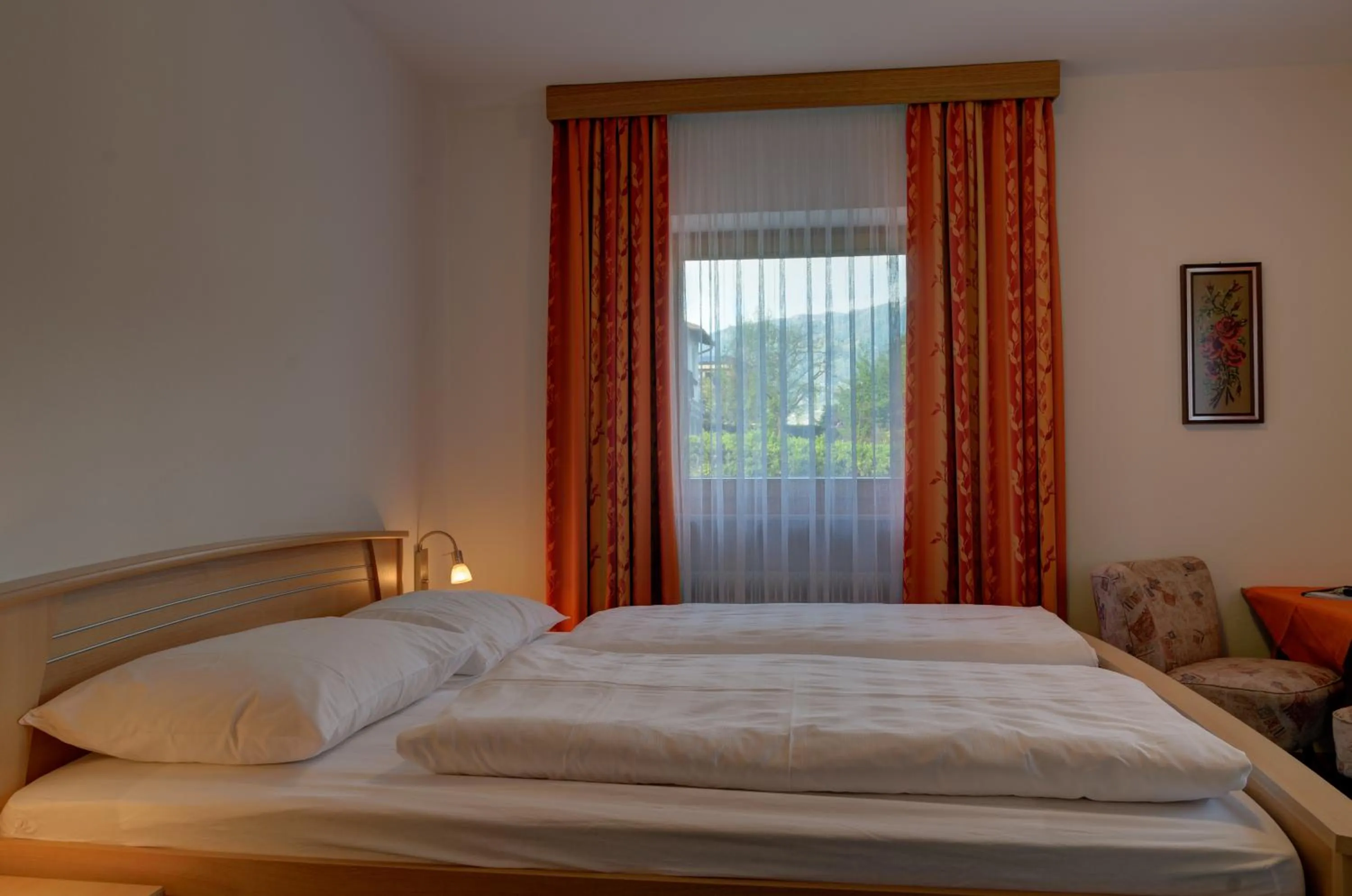Photo of the whole room, Bed in Garni Kofler