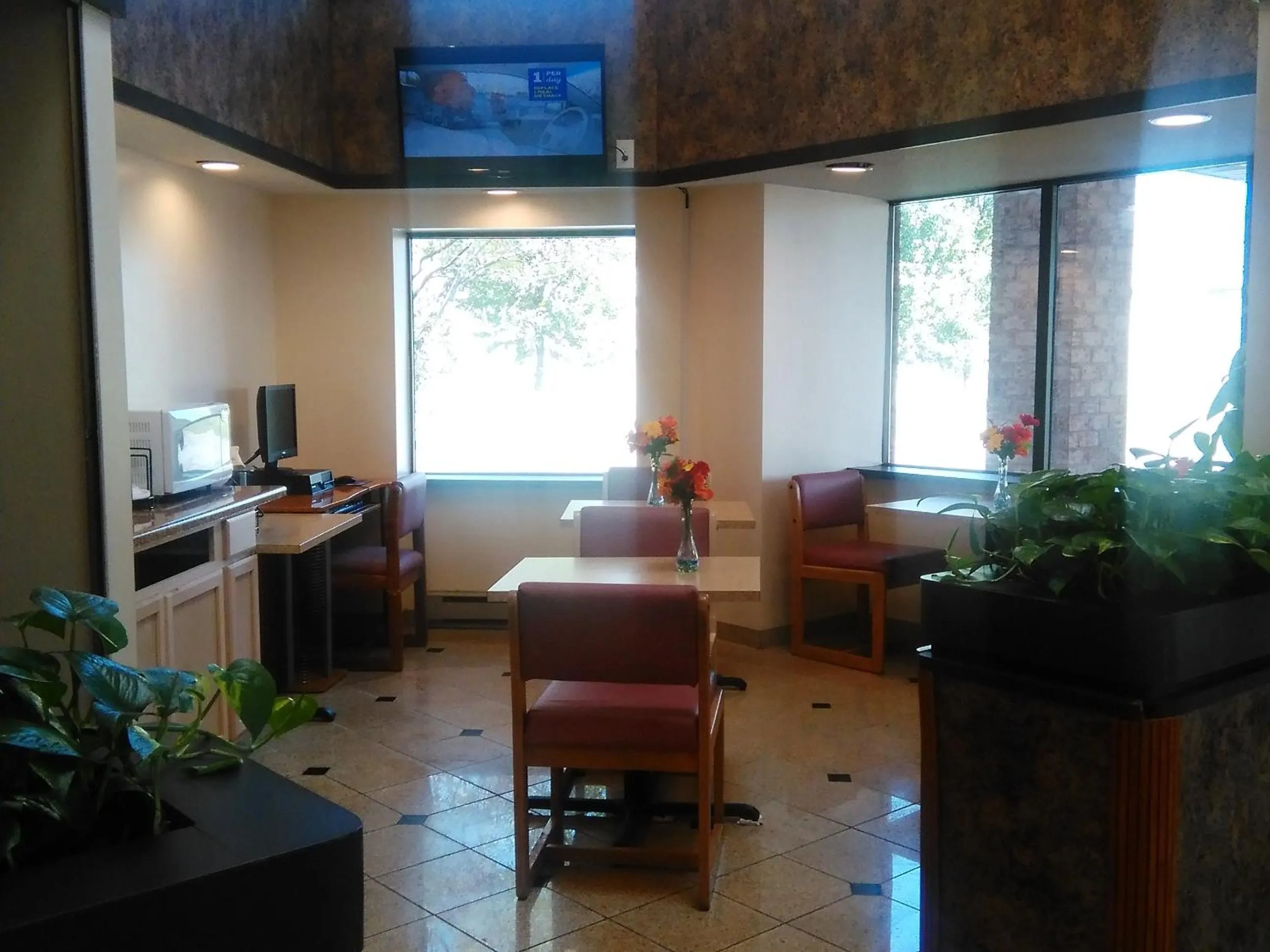 Food and drinks in Americas Best Value Inn Horseheads