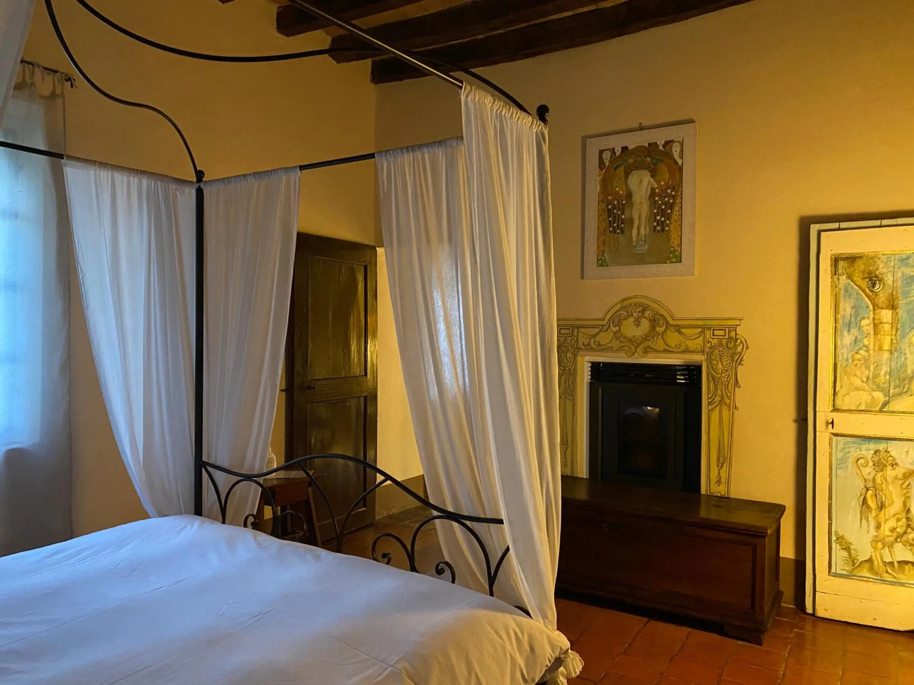 TV and multimedia, Bed in Torre del Barbagianni - Castello di Gropparello
