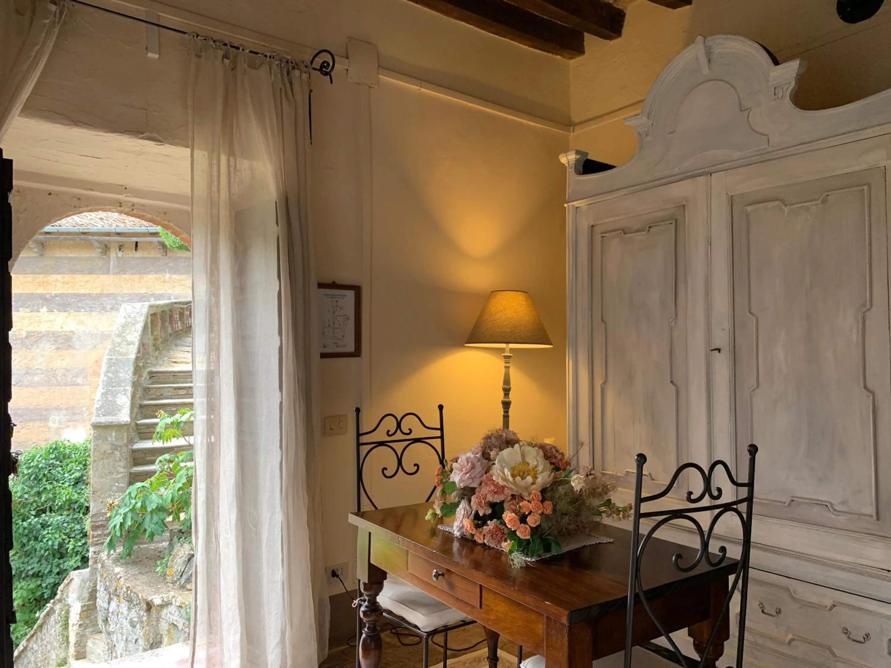 Seating area in Torre del Barbagianni - Castello di Gropparello