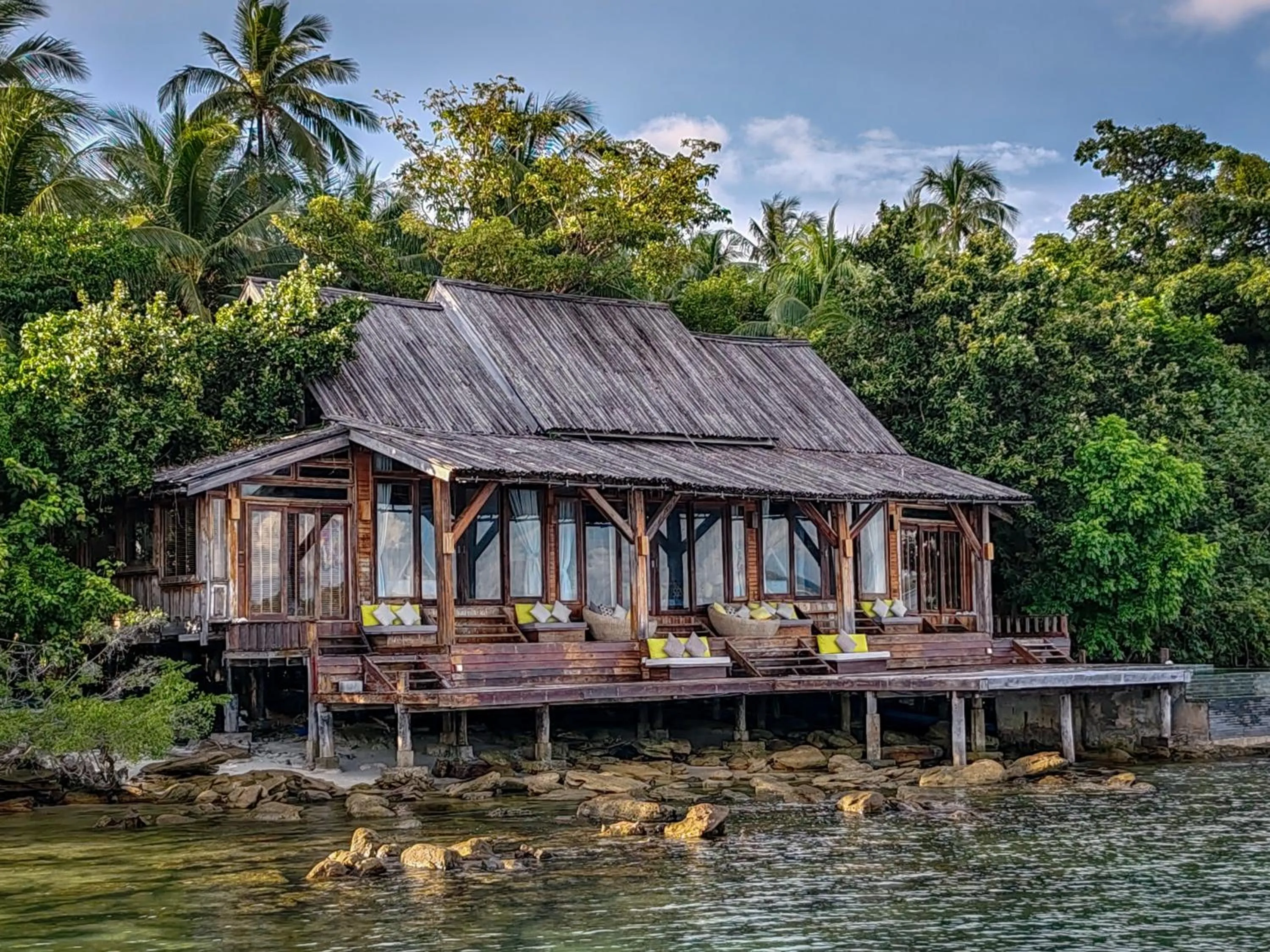 Property building in Full Moon Private Island