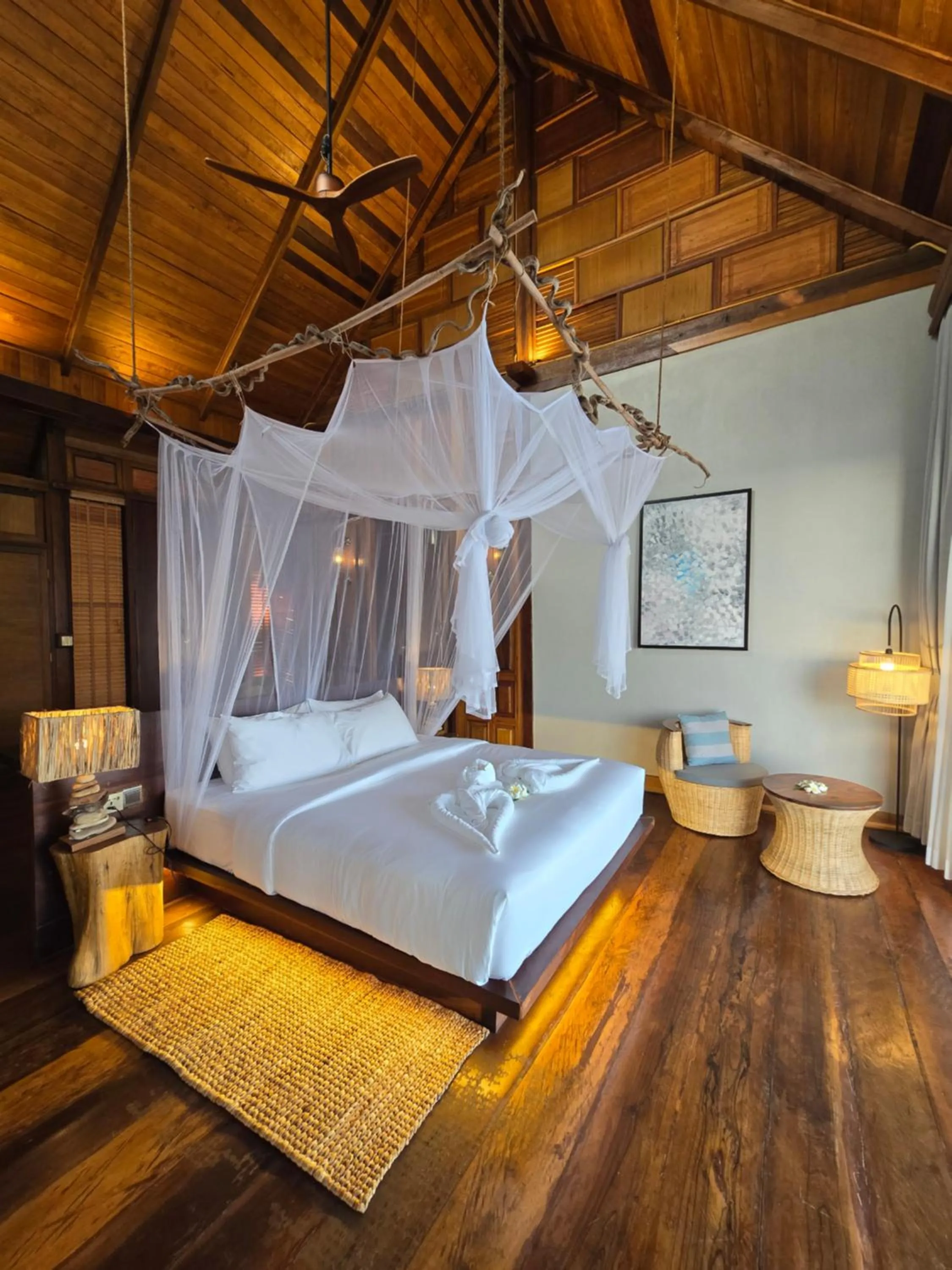 Bedroom, Bed in Full Moon Private Island