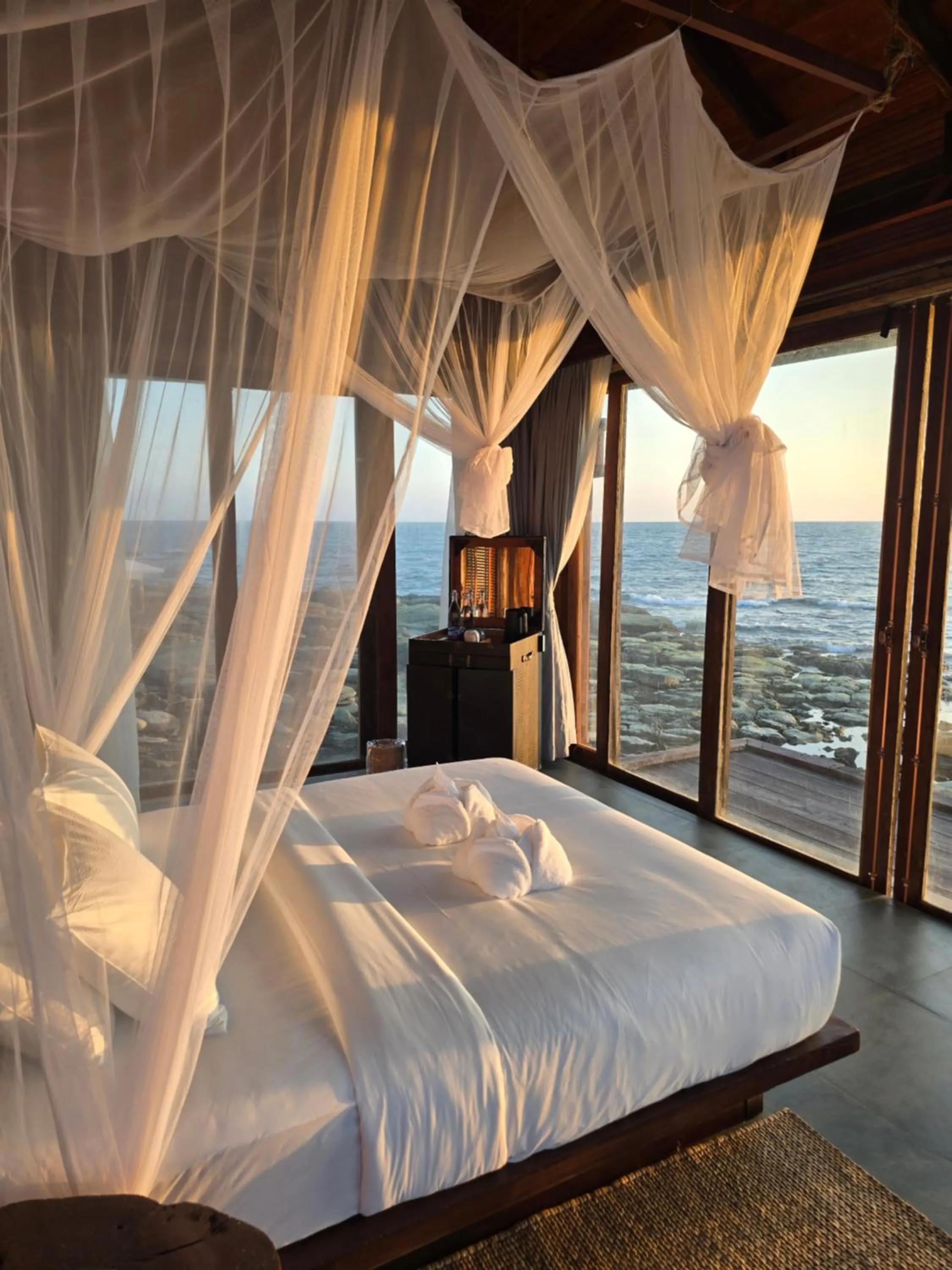 View (from property/room), Bed in Full Moon Private Island