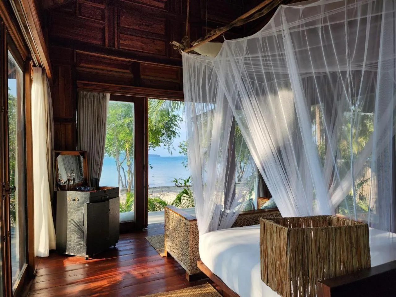 Bedroom in Full Moon Private Island