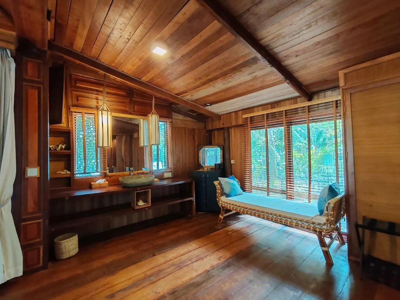 Seating area in Full Moon Private Island