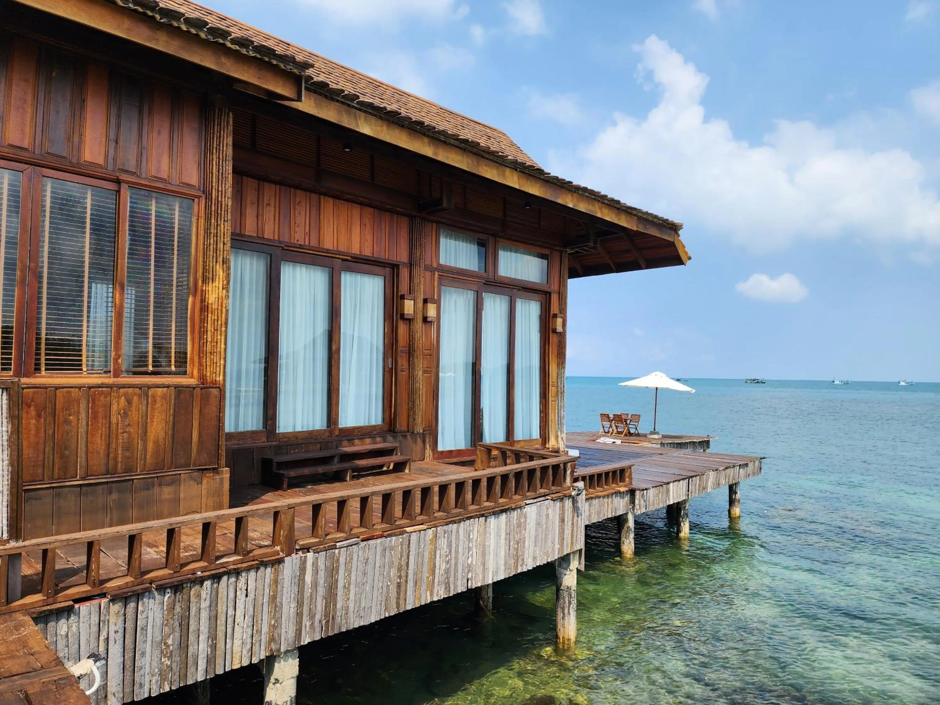 Day in Full Moon Private Island