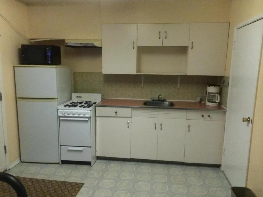 Road Runner Motel Merritt BC