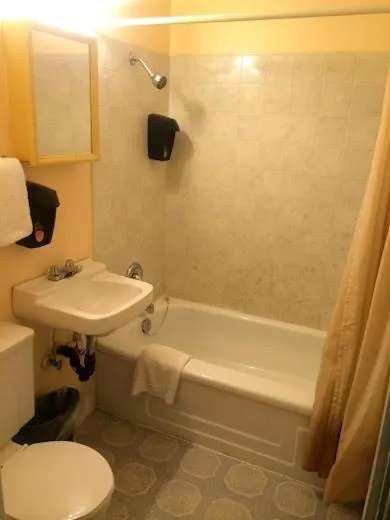 Toilet in Road Runner Motel Merritt BC