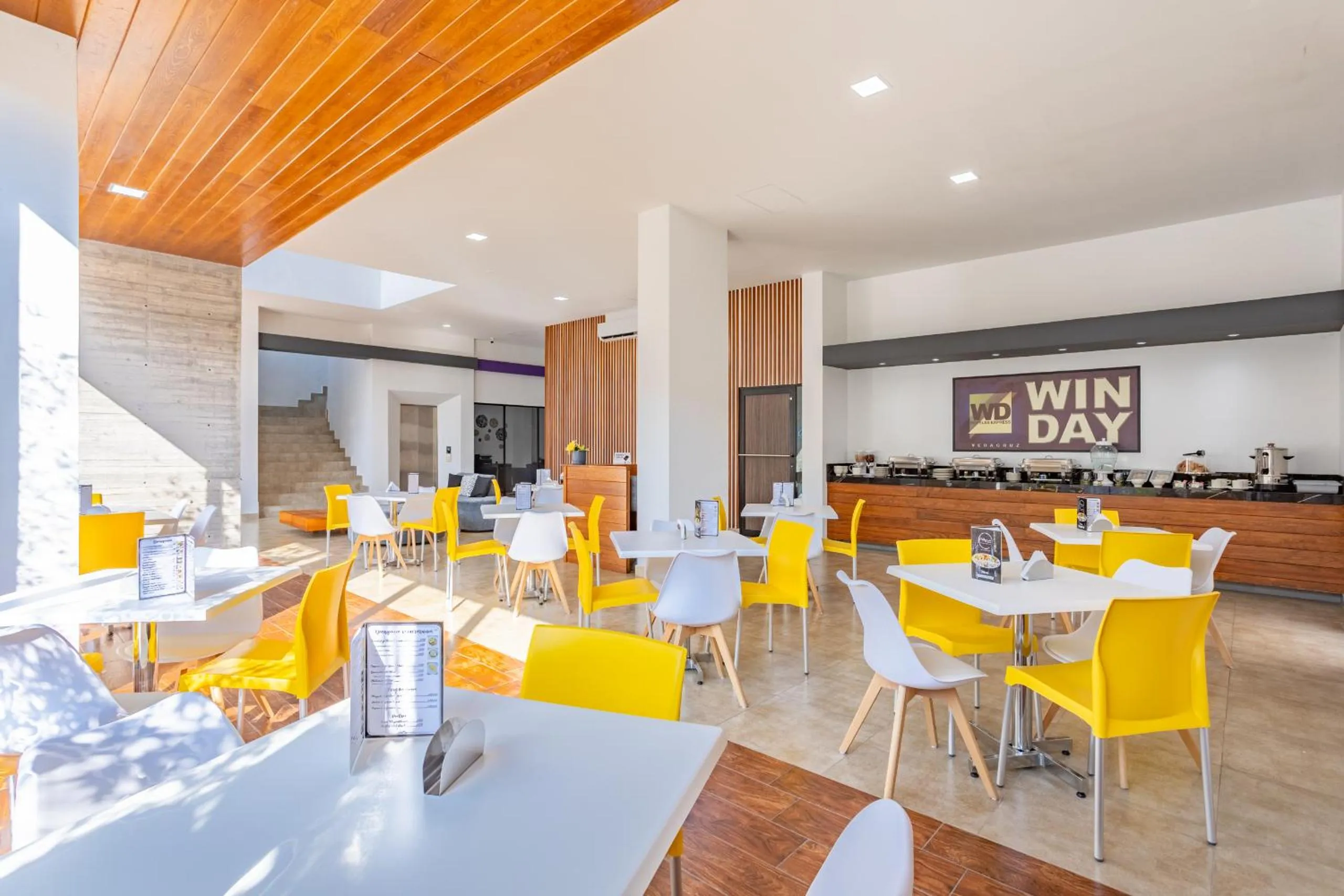 Restaurant/places to eat in WIN DAY Veracruz - Hotel Express