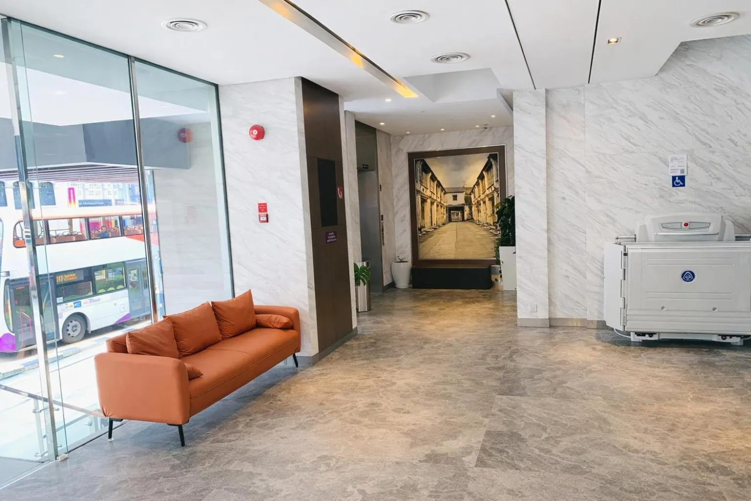 Amrise Hotel Kitchener, Check In 9PM, Check Out 8AM