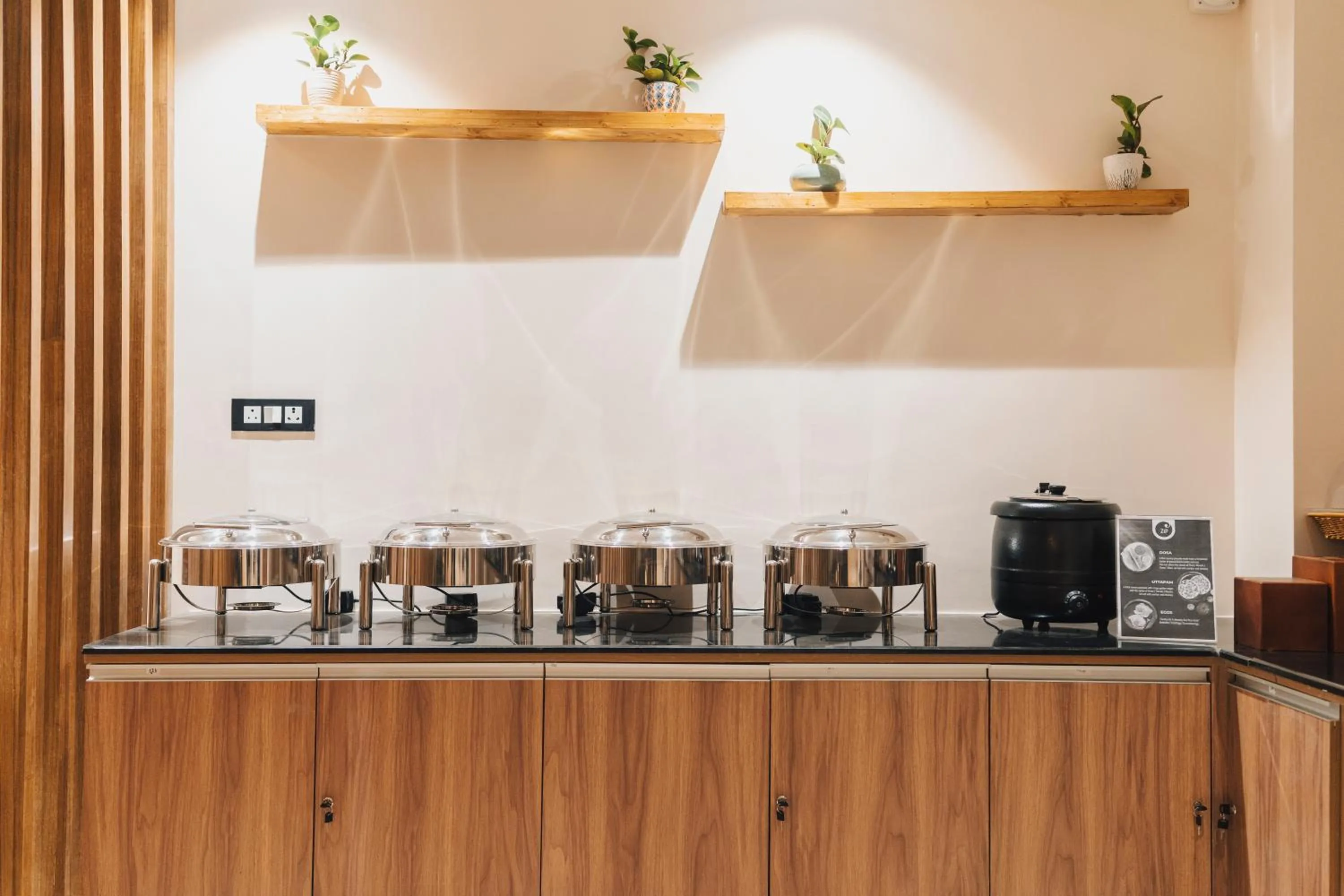 Restaurant/places to eat in Zip By Spree Hotels Gangtok