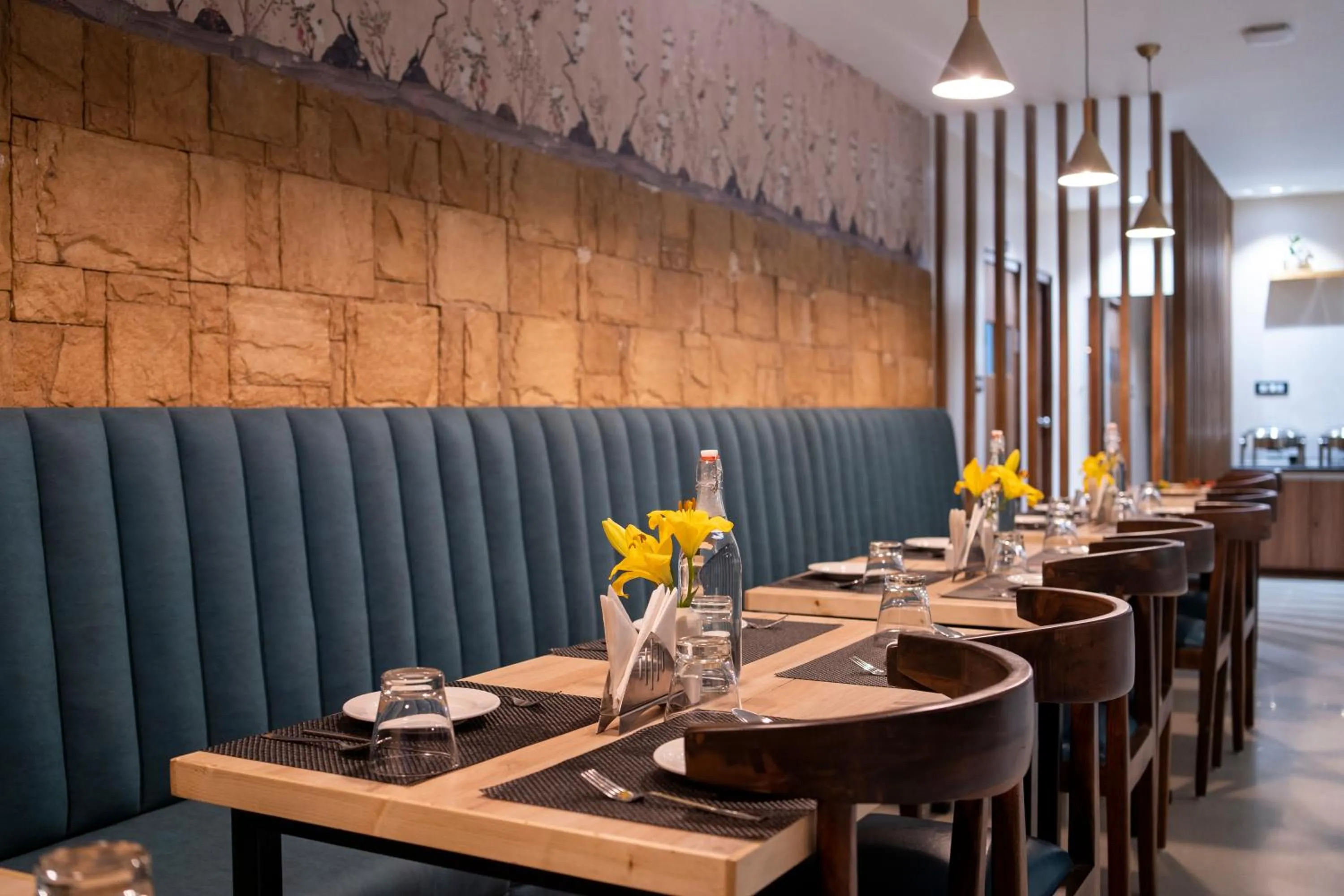 Restaurant/places to eat in Zip By Spree Hotels Gangtok