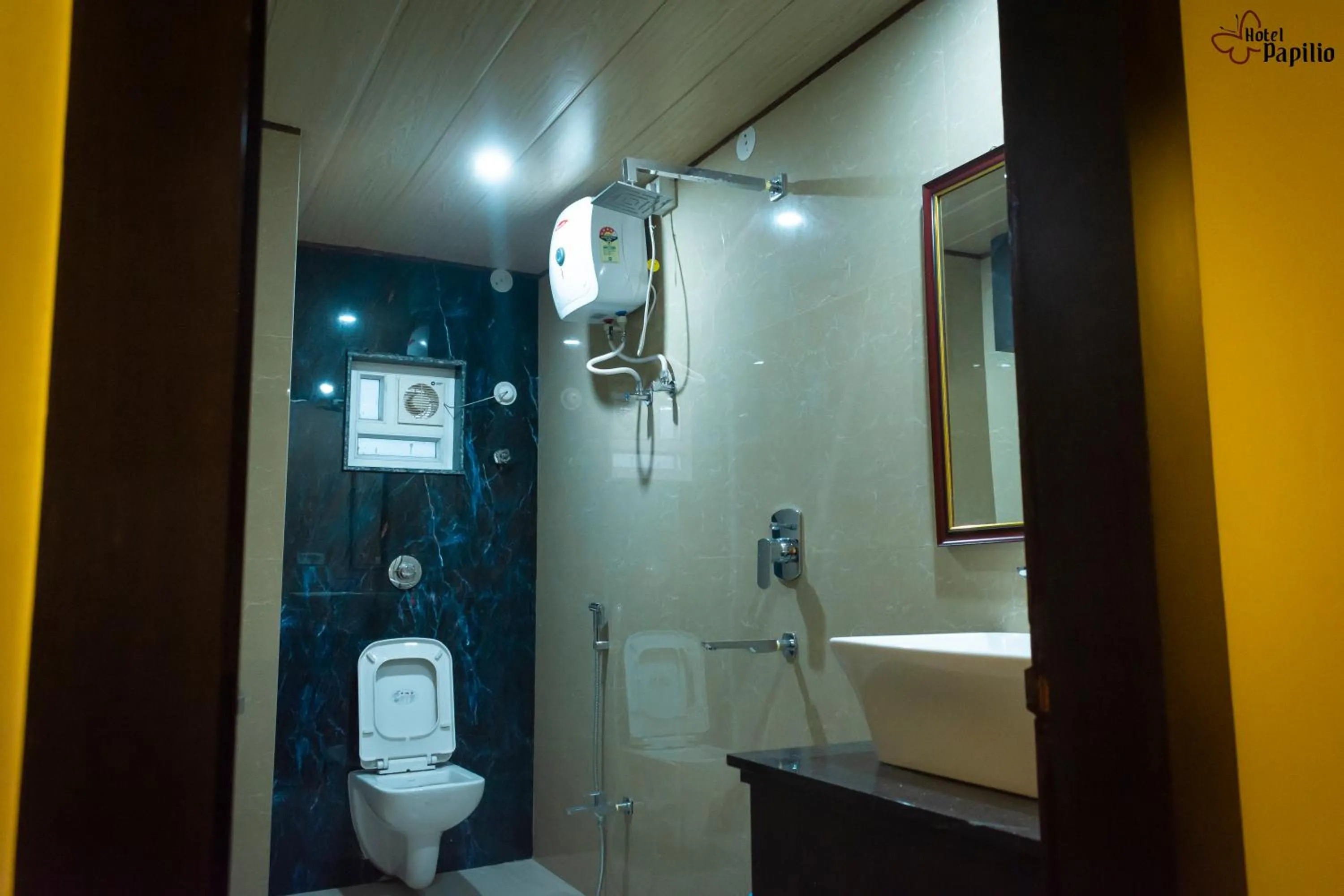 Toilet in HOTEL PAPILIO