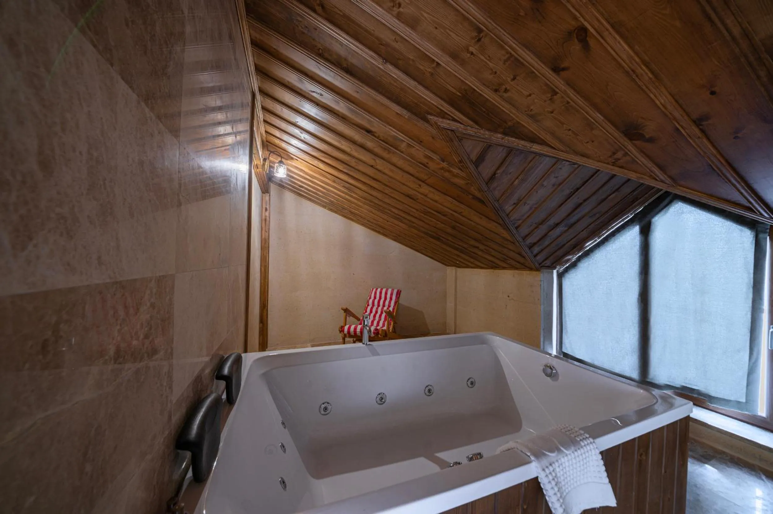 Bath in Remus Romulus Cappadocia