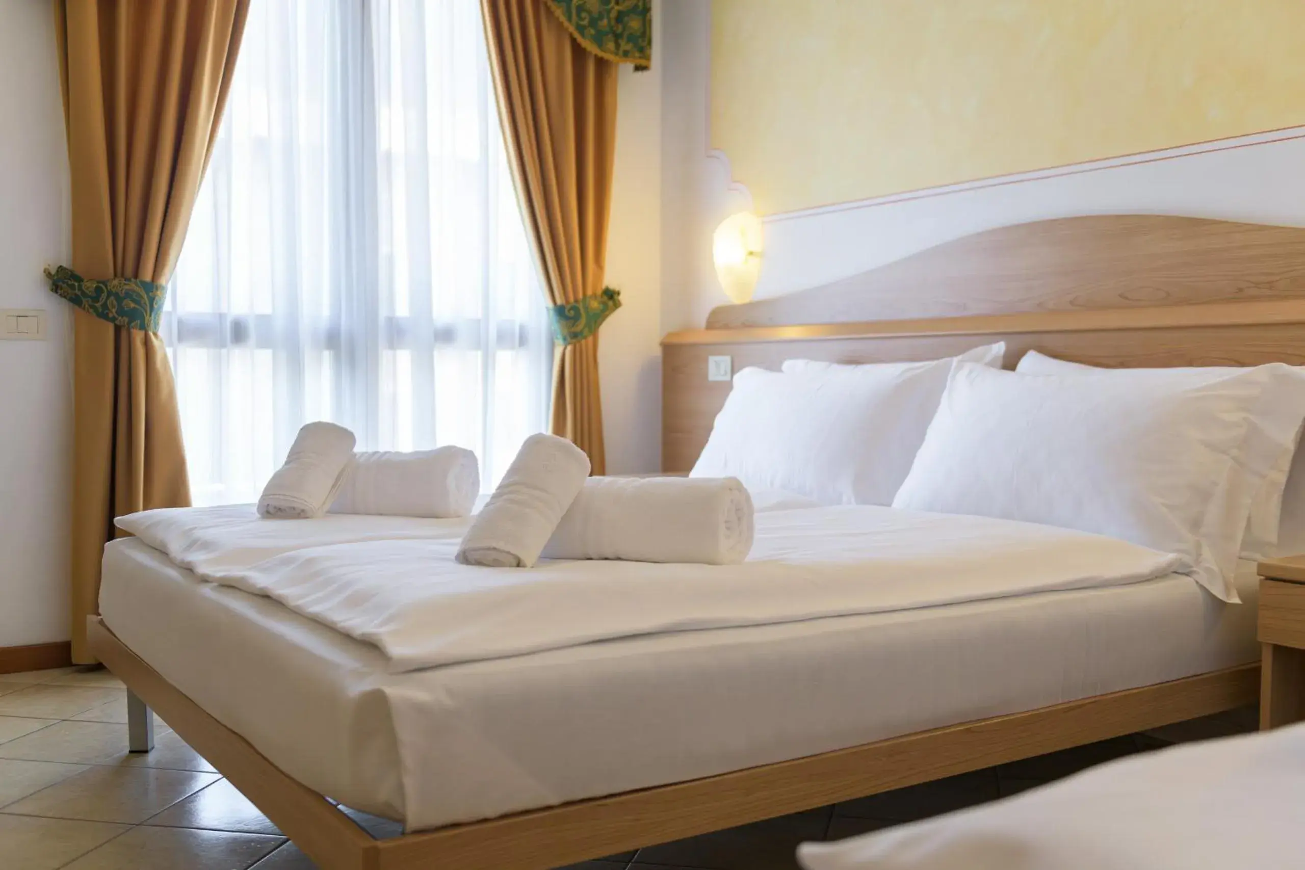 Standard Triple Room in Hotel Antico Monastero Standard Triple Room in Hotel Antico Monastero