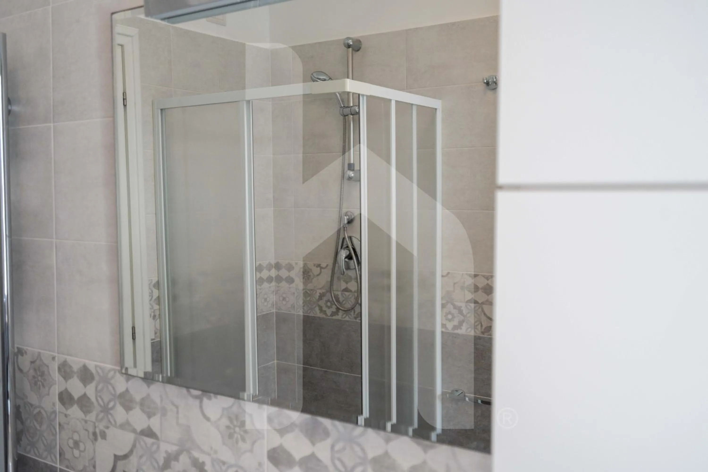 Shower in Homiday - Residence Mykonos