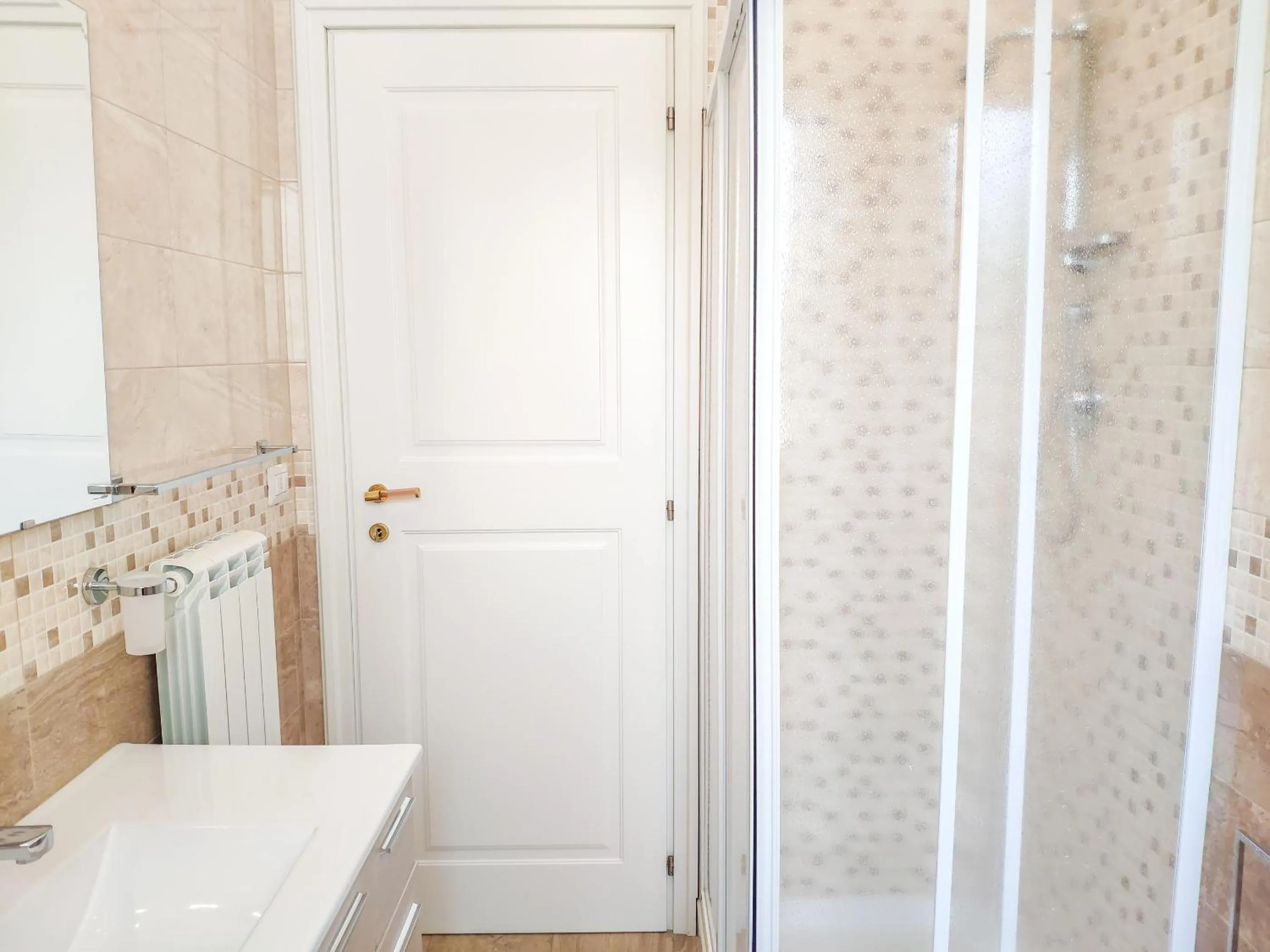 Shower in Homiday - Residence Mykonos