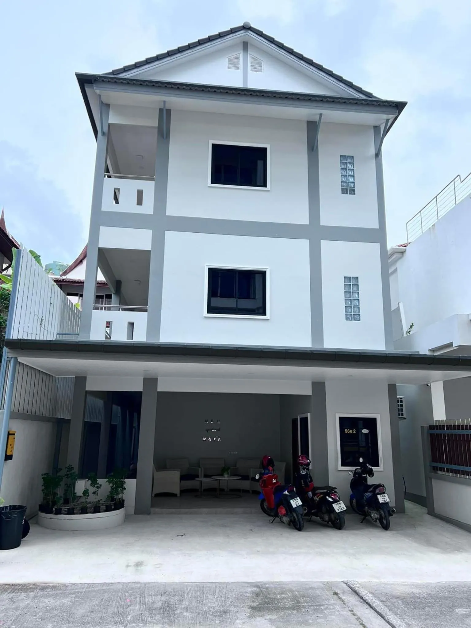 Property building in M&N Guesthouse Kata