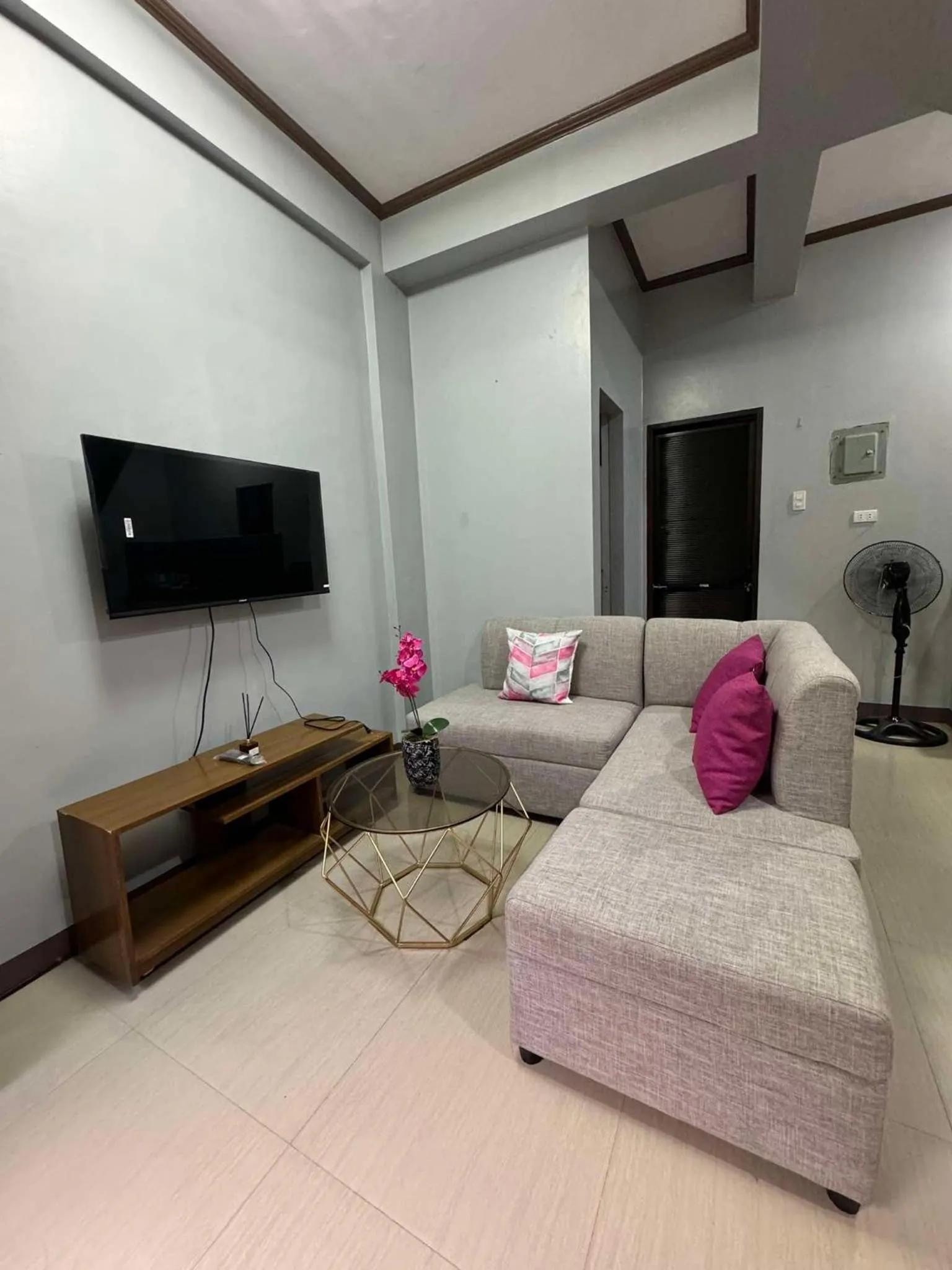 TV and multimedia in JP Suites & Residences