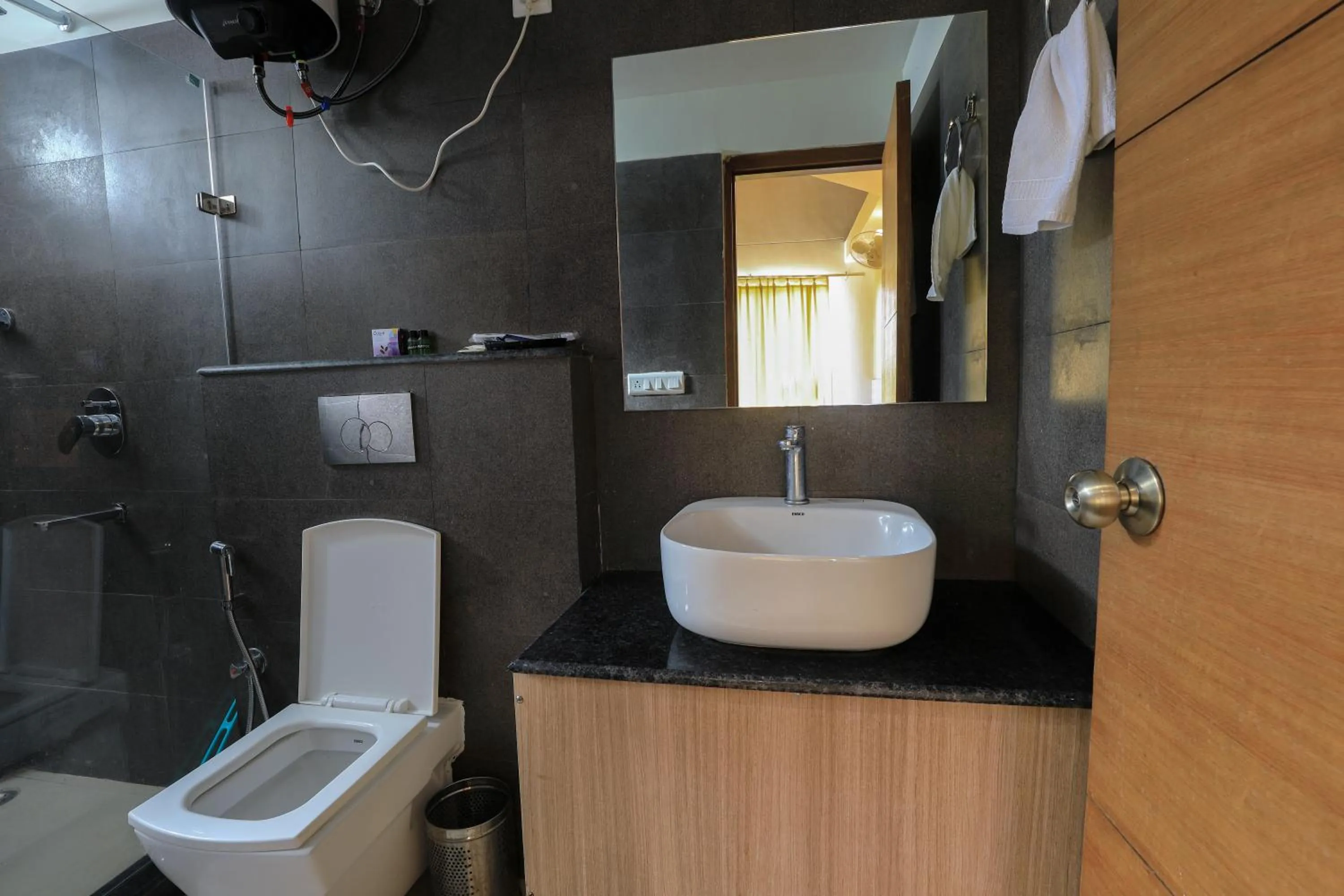 Toilet in Hotel Colonels Paradise