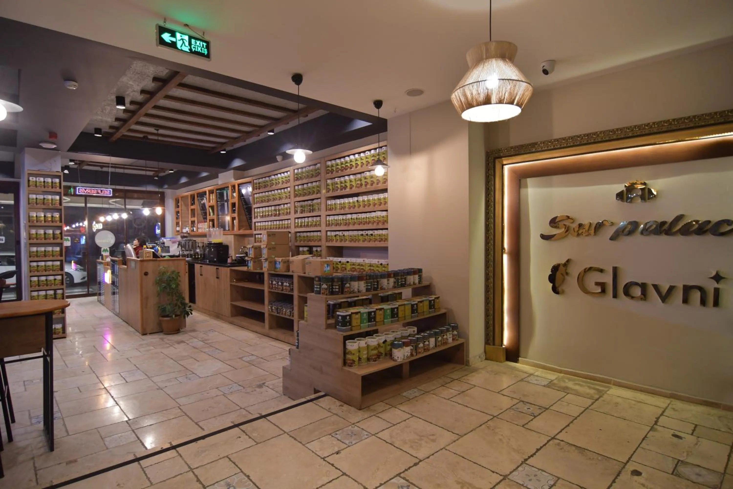 Restaurant/places to eat in SUR PALACE OTEL