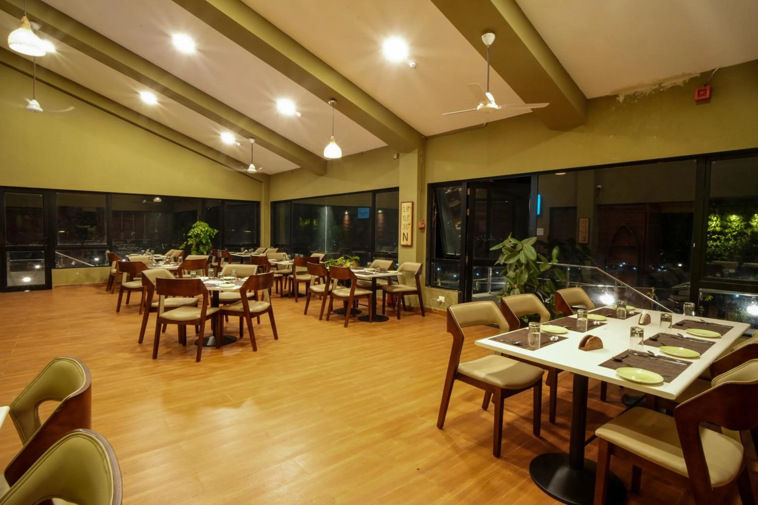 Restaurant/places to eat in Gaurav Lords Resort