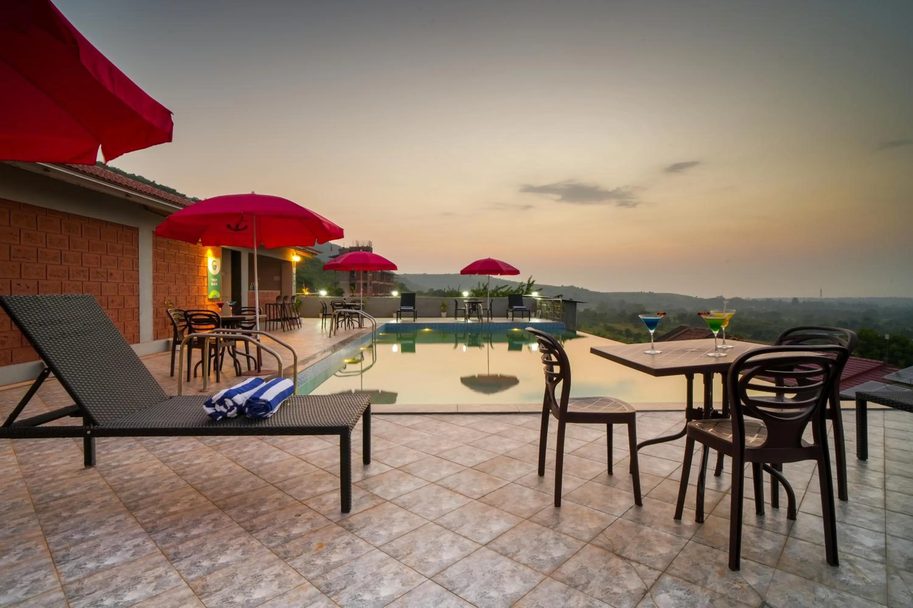 Sunset in Gaurav Lords Resort