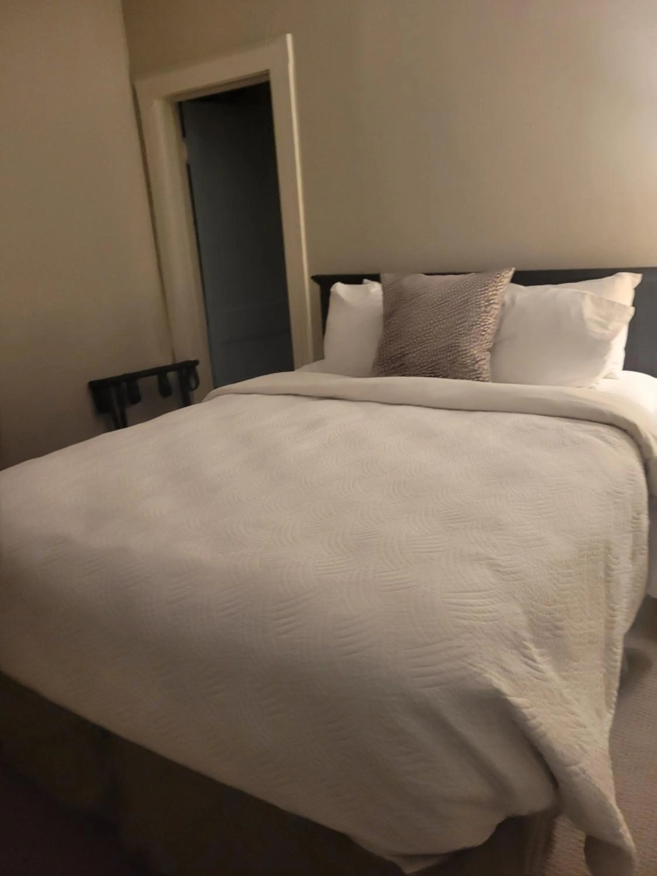 Bed in Natural Bridge Hotel, Trademark Collection by Wyndham