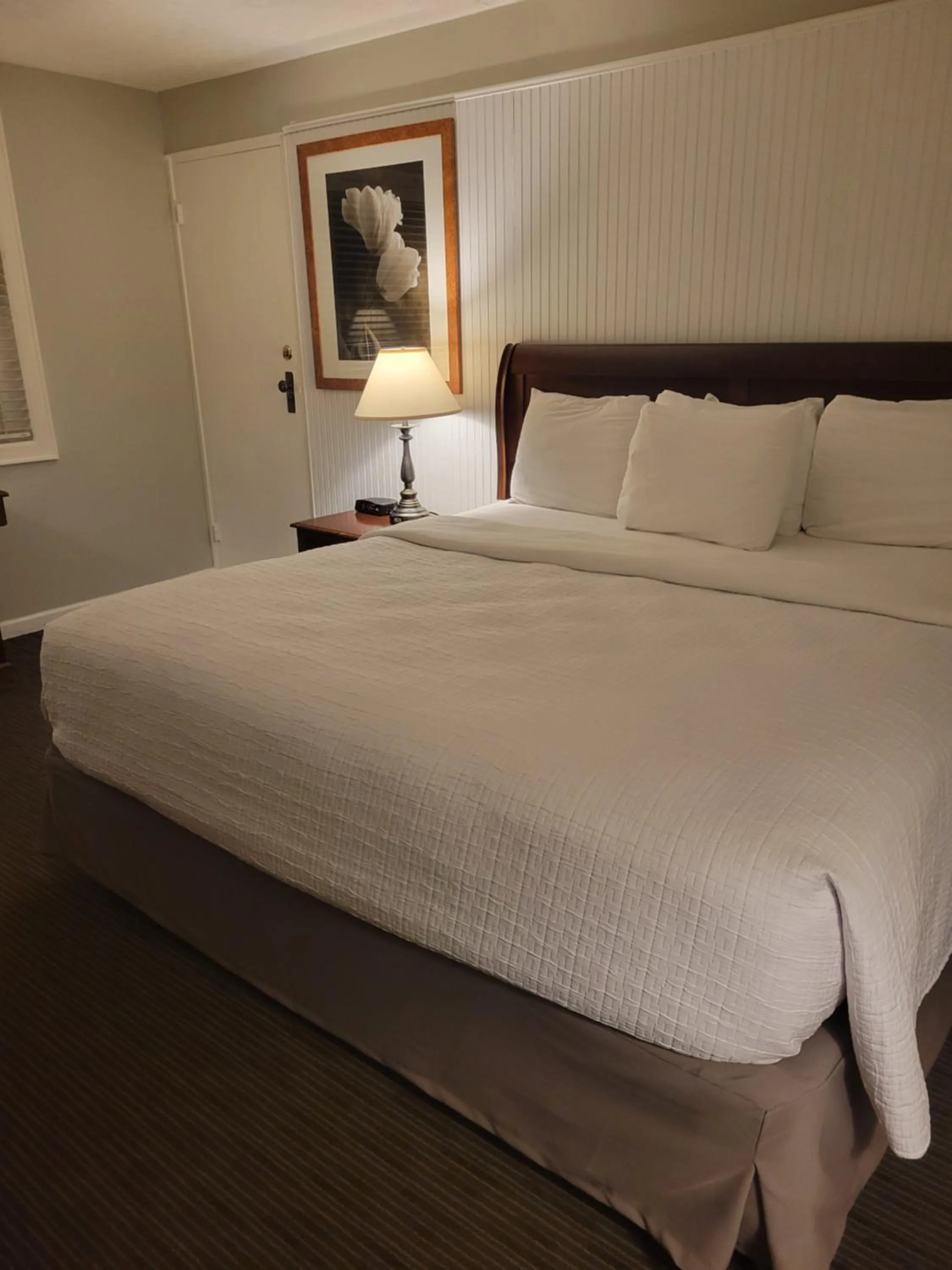 Bed in Natural Bridge Hotel, Trademark Collection by Wyndham