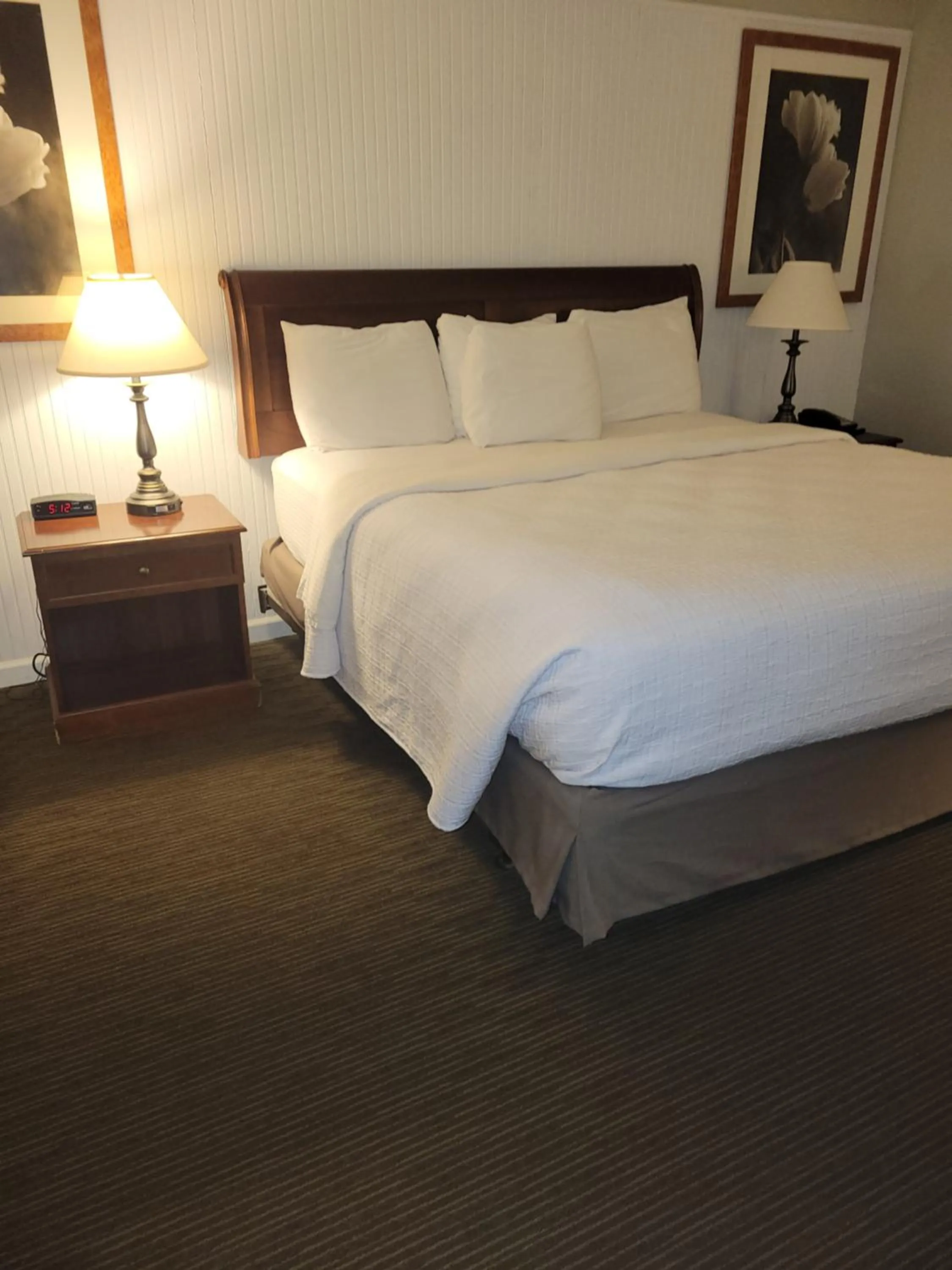 Bed in Natural Bridge Hotel, Trademark Collection by Wyndham