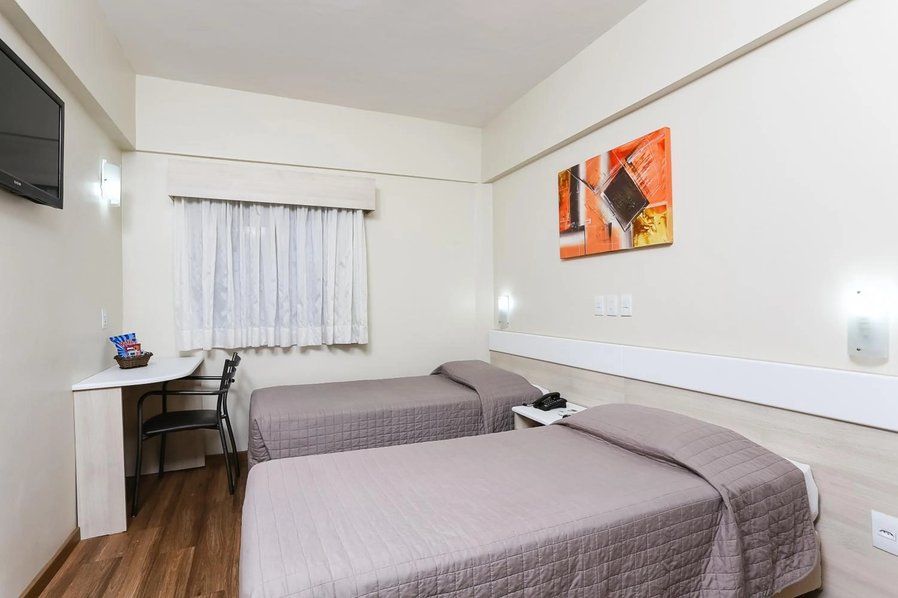 Photo of the whole room, Bed in Hotel Express Rodoviária