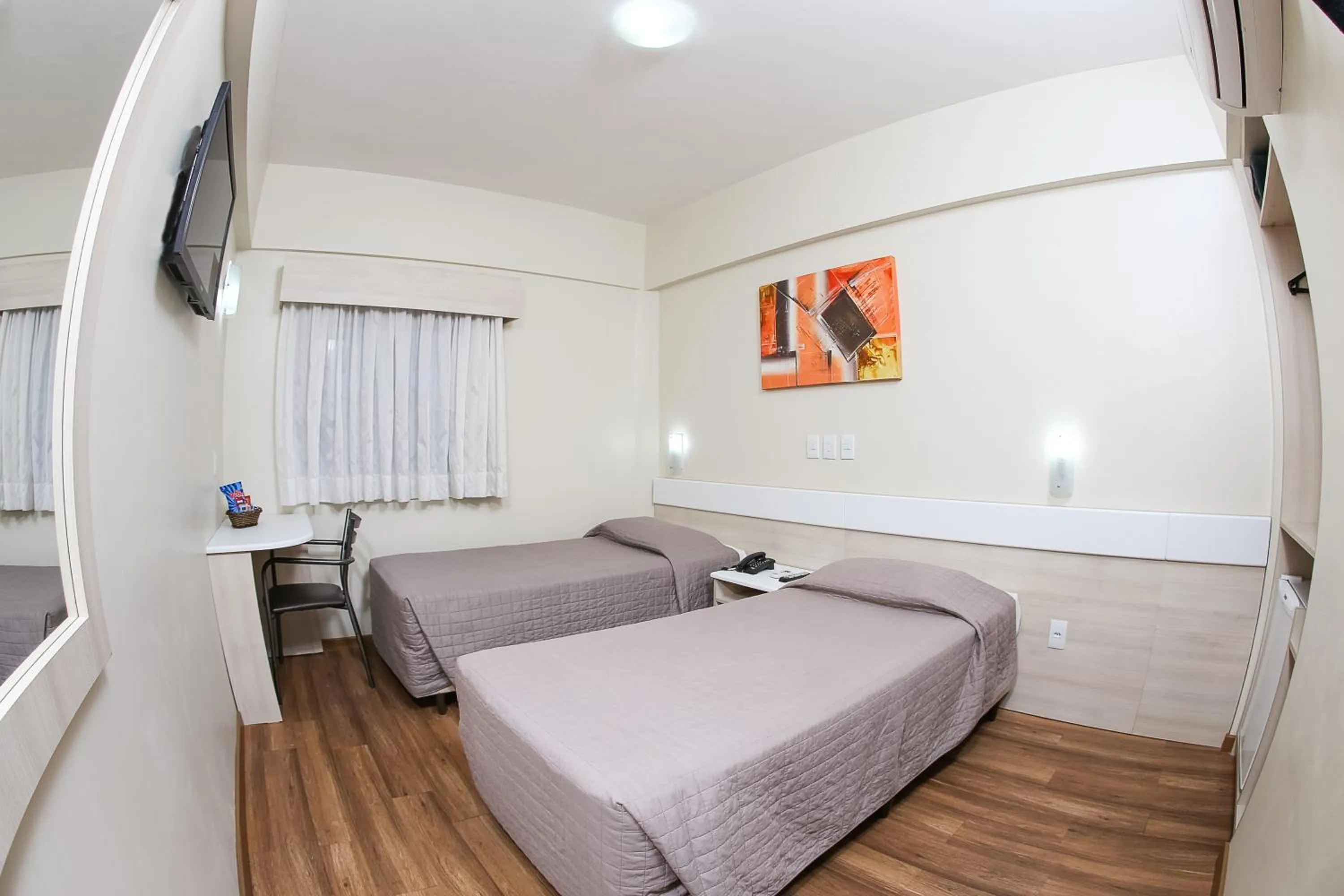 Photo of the whole room, Bed in Hotel Express Rodoviária