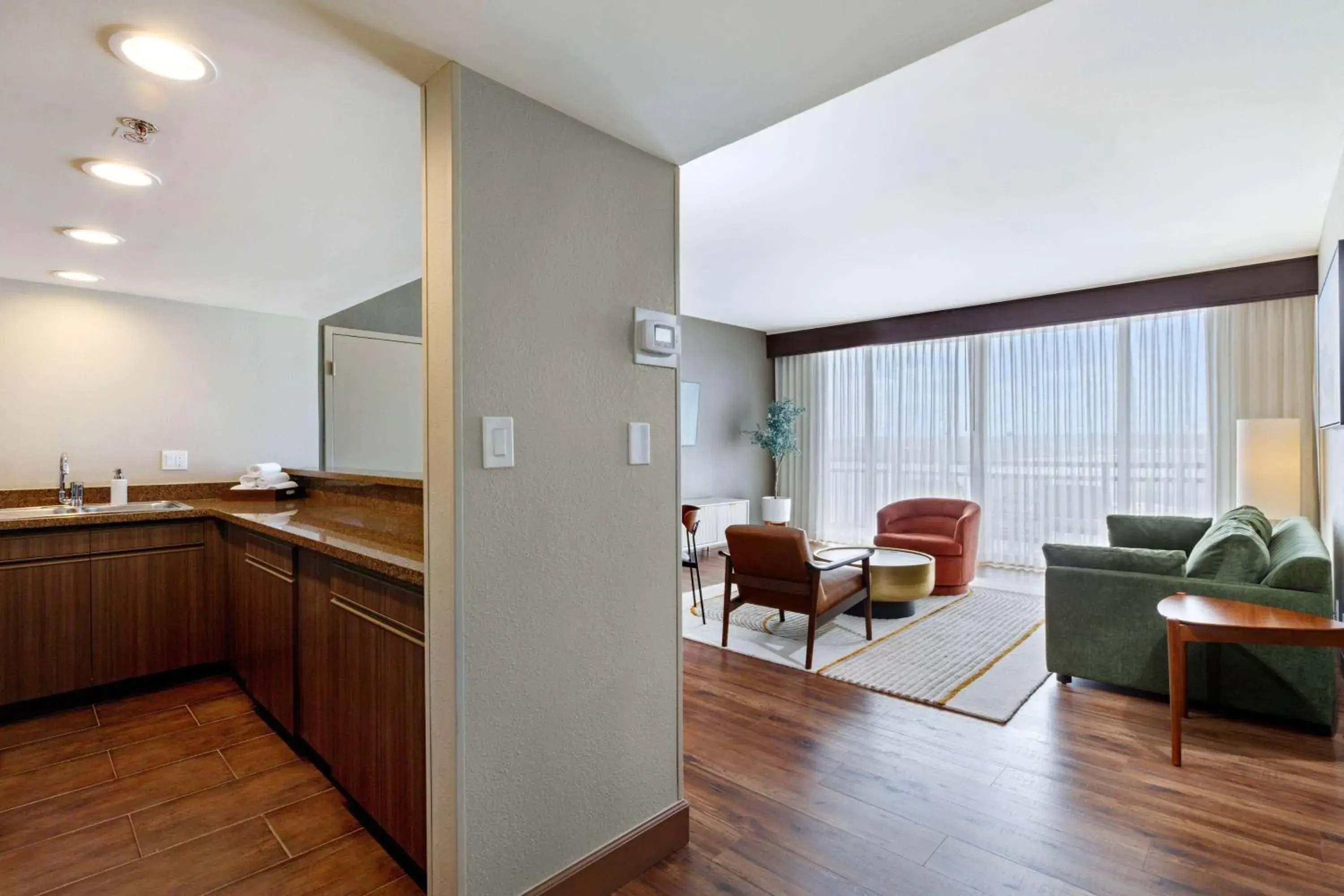 King Point Loma Suite with Bay View - Non-Smoking in Wyndham San Diego Bayside King Point Loma Suite with Bay View - Non-Smoking in Wyndham San Diego Bayside