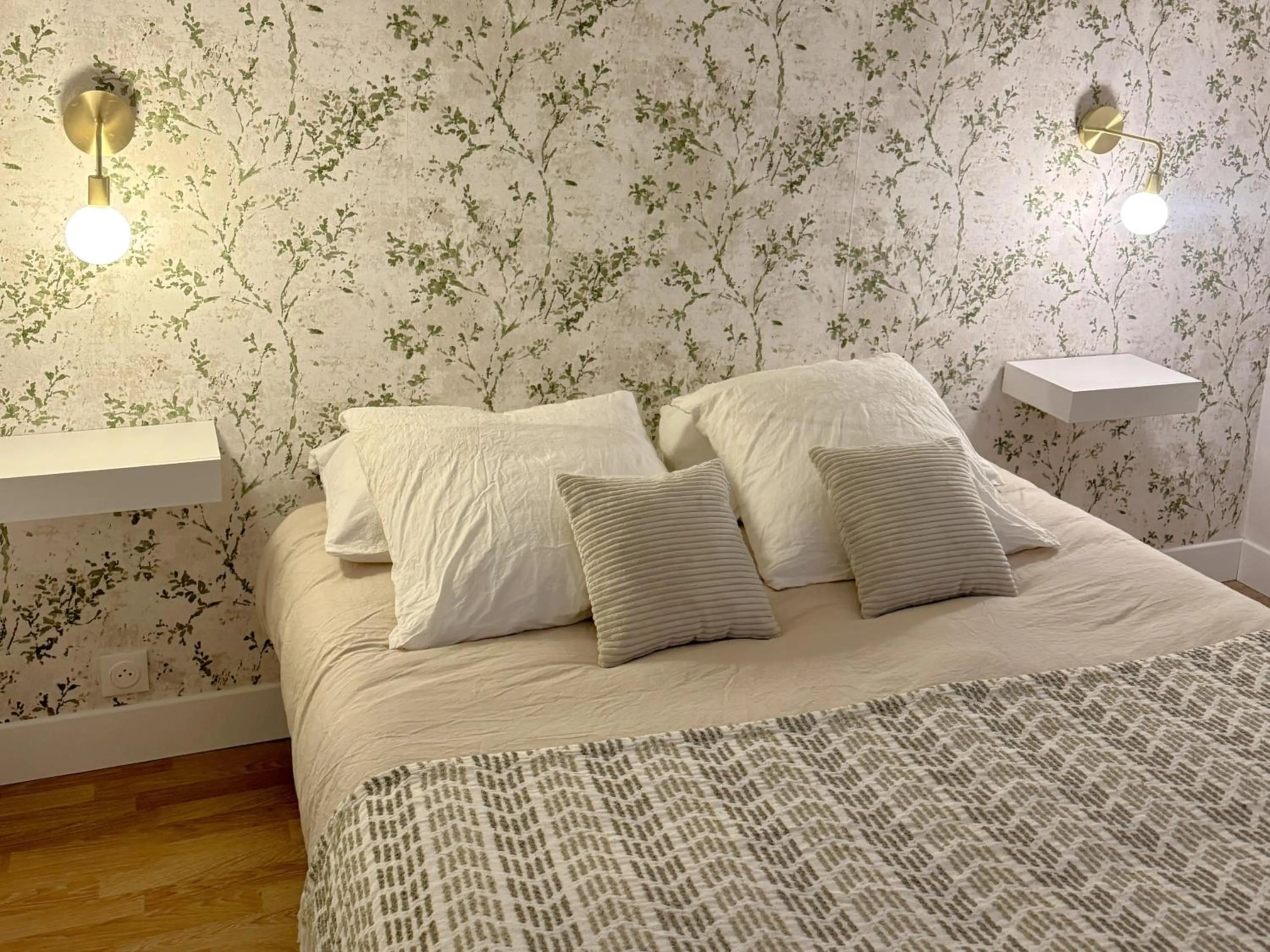 Bed in Escale de Charme à Brest - Hypercentre