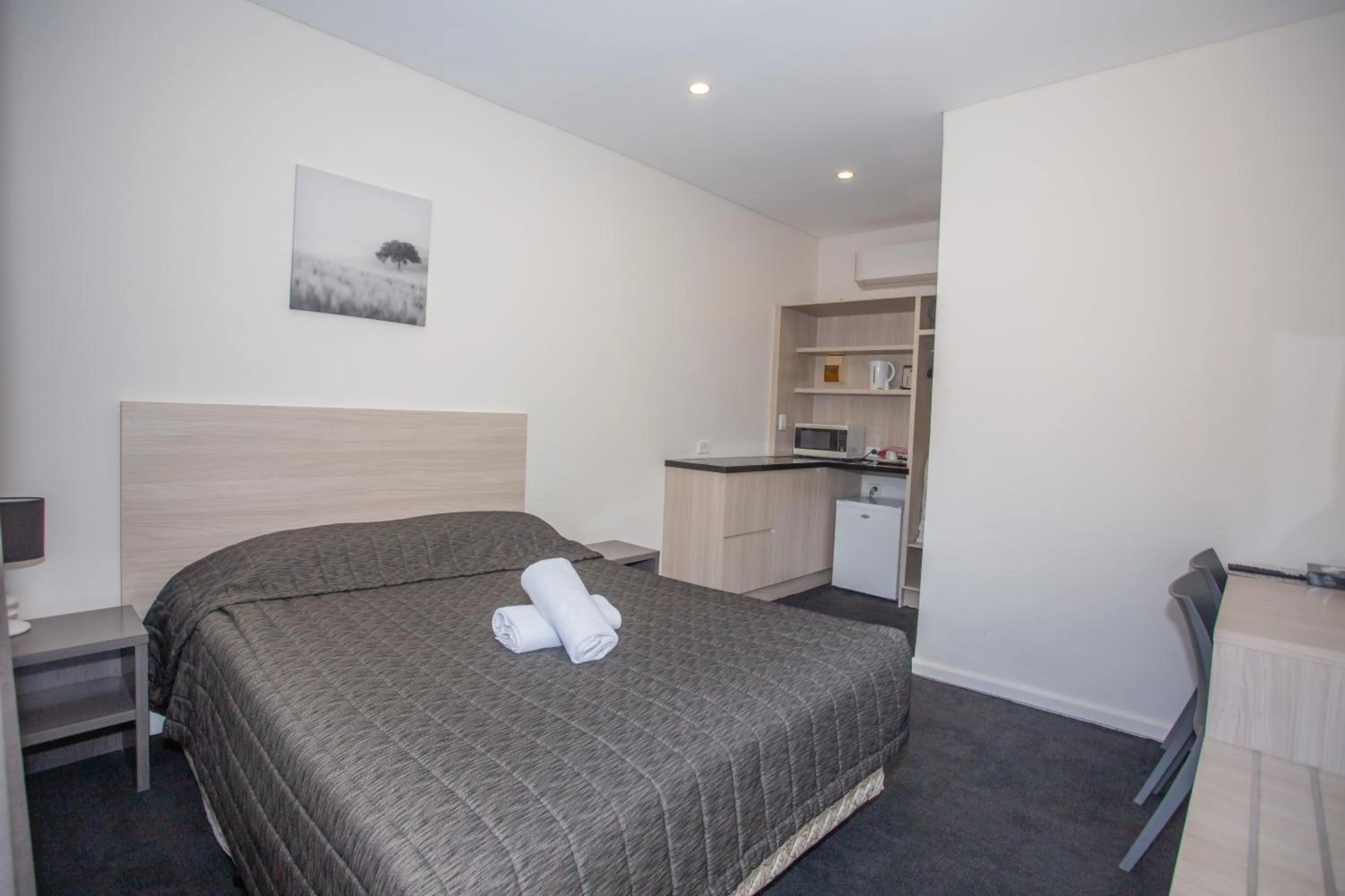 Bed in Westside Motor Inn