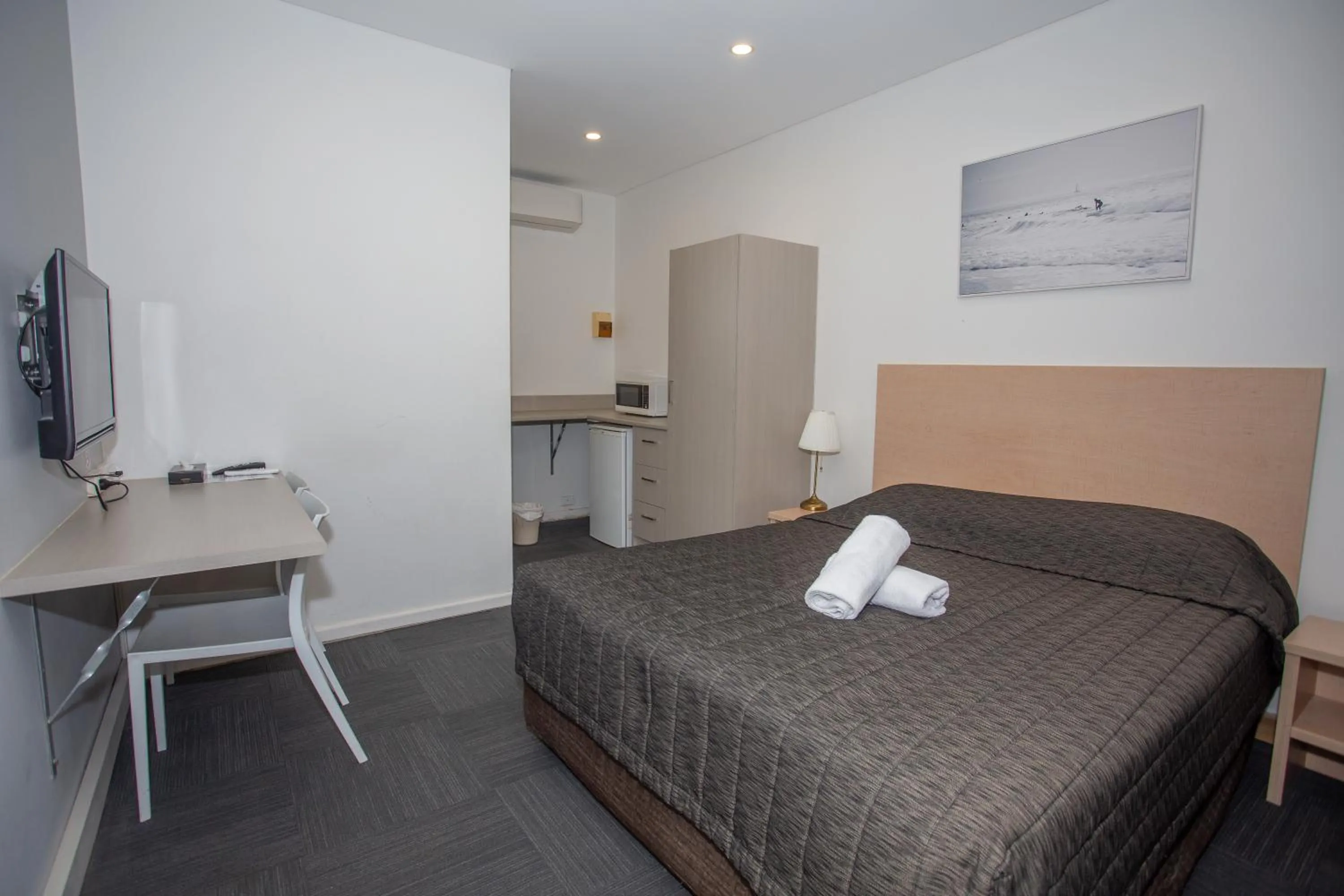 Bed in Westside Motor Inn